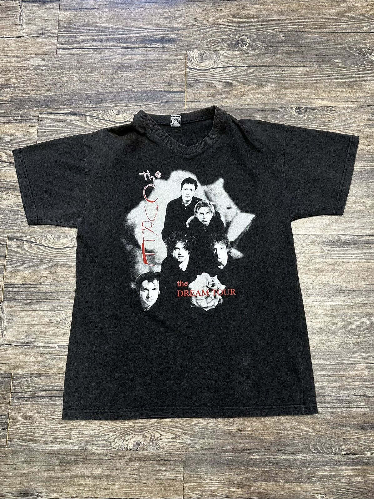 Vintage Vintage The Cure Band T-Shirt Size US L / EU 52-54 / 3 - 1 Thumbnail