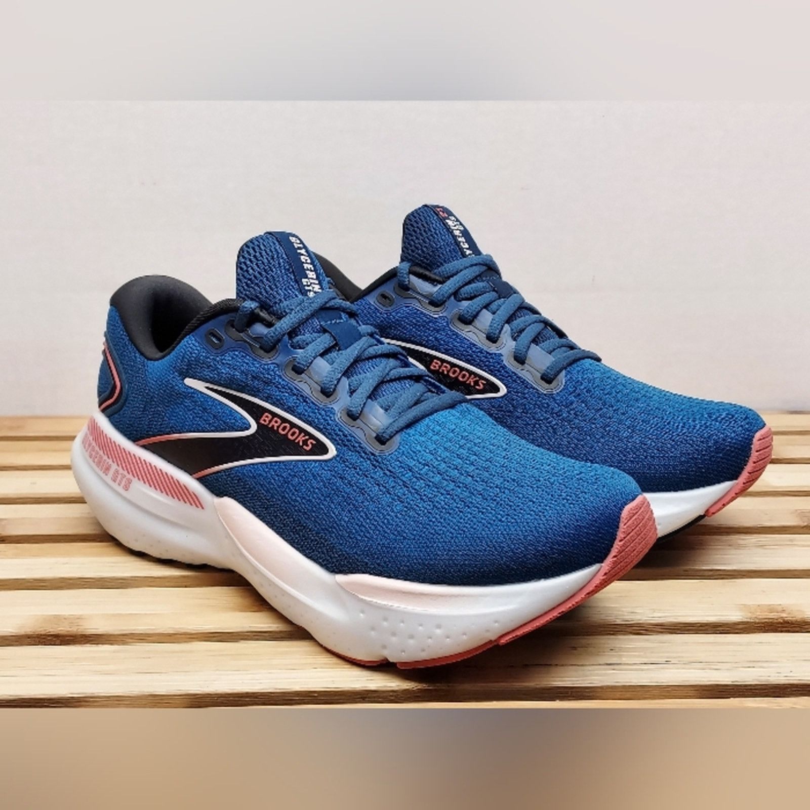 Brooks Brooks Womens Blue Glycerin 21 GTS Athletic Shoes Size 8.5D Size US 8.5 / IT 38.5 - 2 Thumbnail