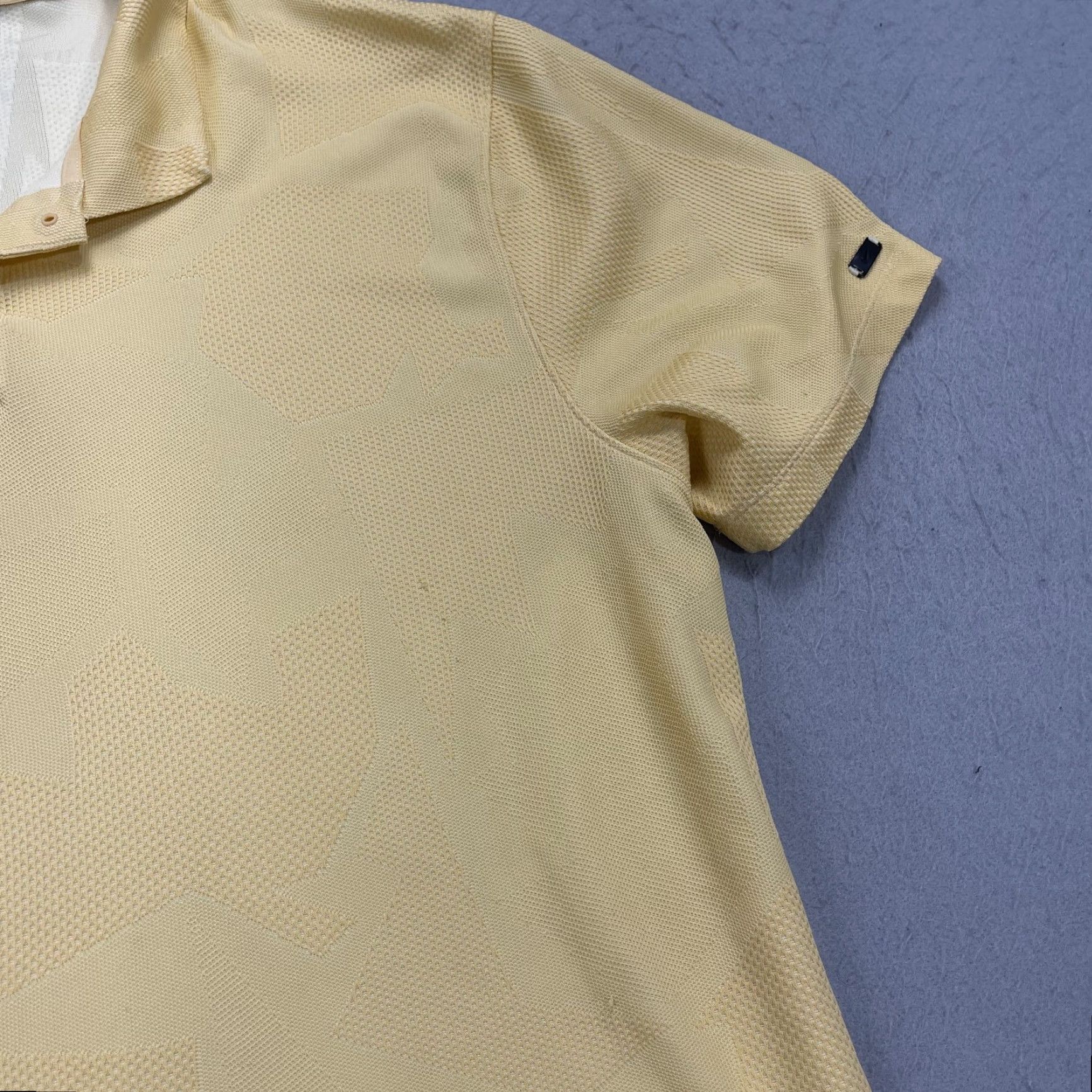 Nike Nike Tiger Woods Polo Shirt Mens XL Yellow Camouflage Snap-Closure Dri-Fit Golf Casual Activewear Shirt Size US XL / EU 56 / 4 - 5 Thumbnail