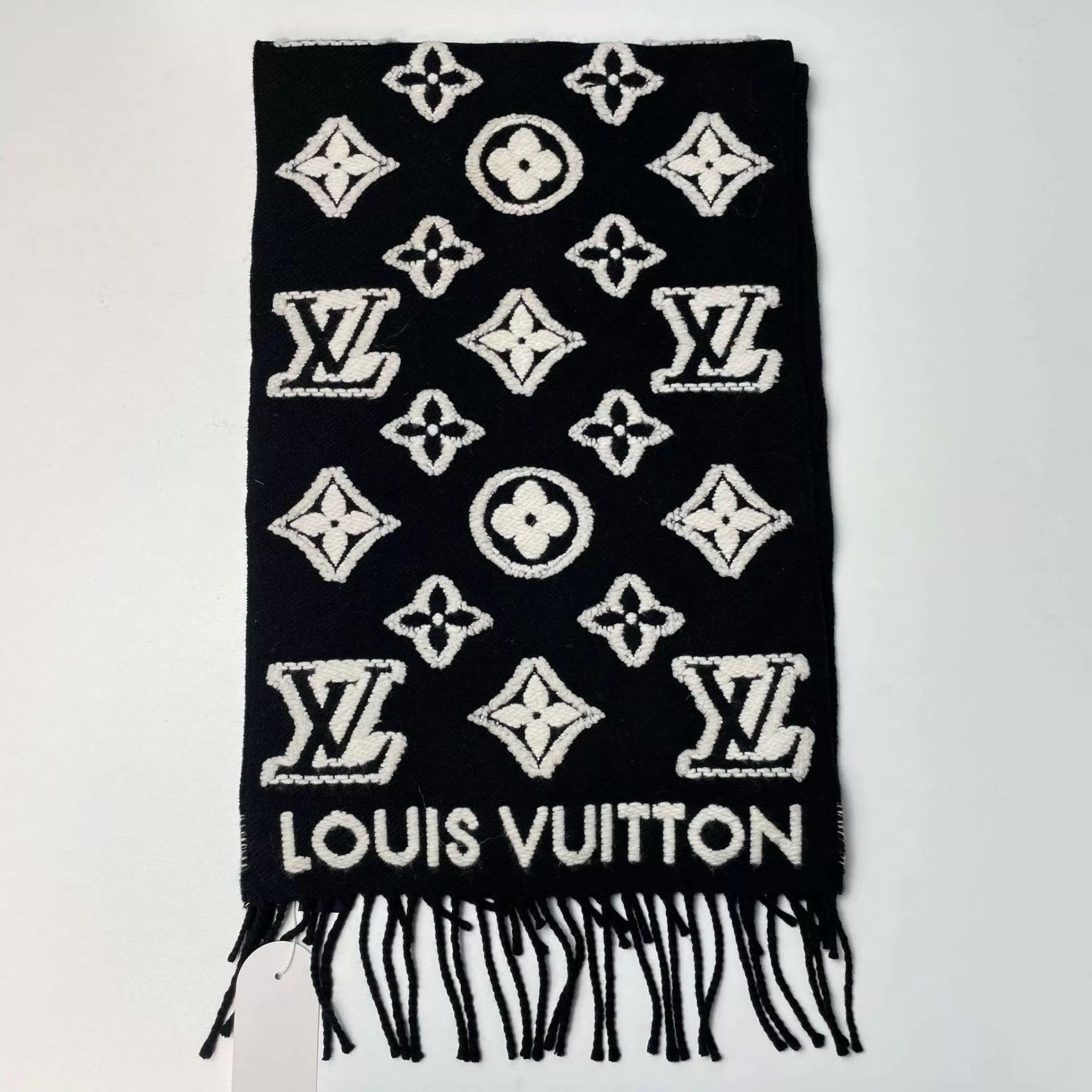 Louis Vuitton LV Full Print 3D Embossed Black White Colorblock Scarf Size ONE SIZE - 2 Thumbnail