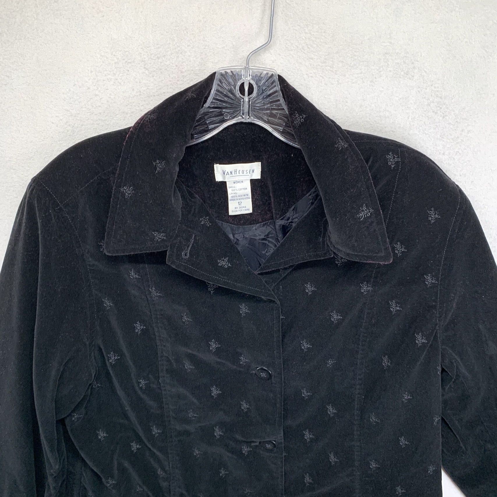 Van Heusen Van Heusen Velvet Jacket Women’s Size 12 Black Floral Embroidered Lined Button Closure Gothic Dark Academia 80s 90s Womens Size XL / US 12-14 / IT 48-50 - 4 Thumbnail