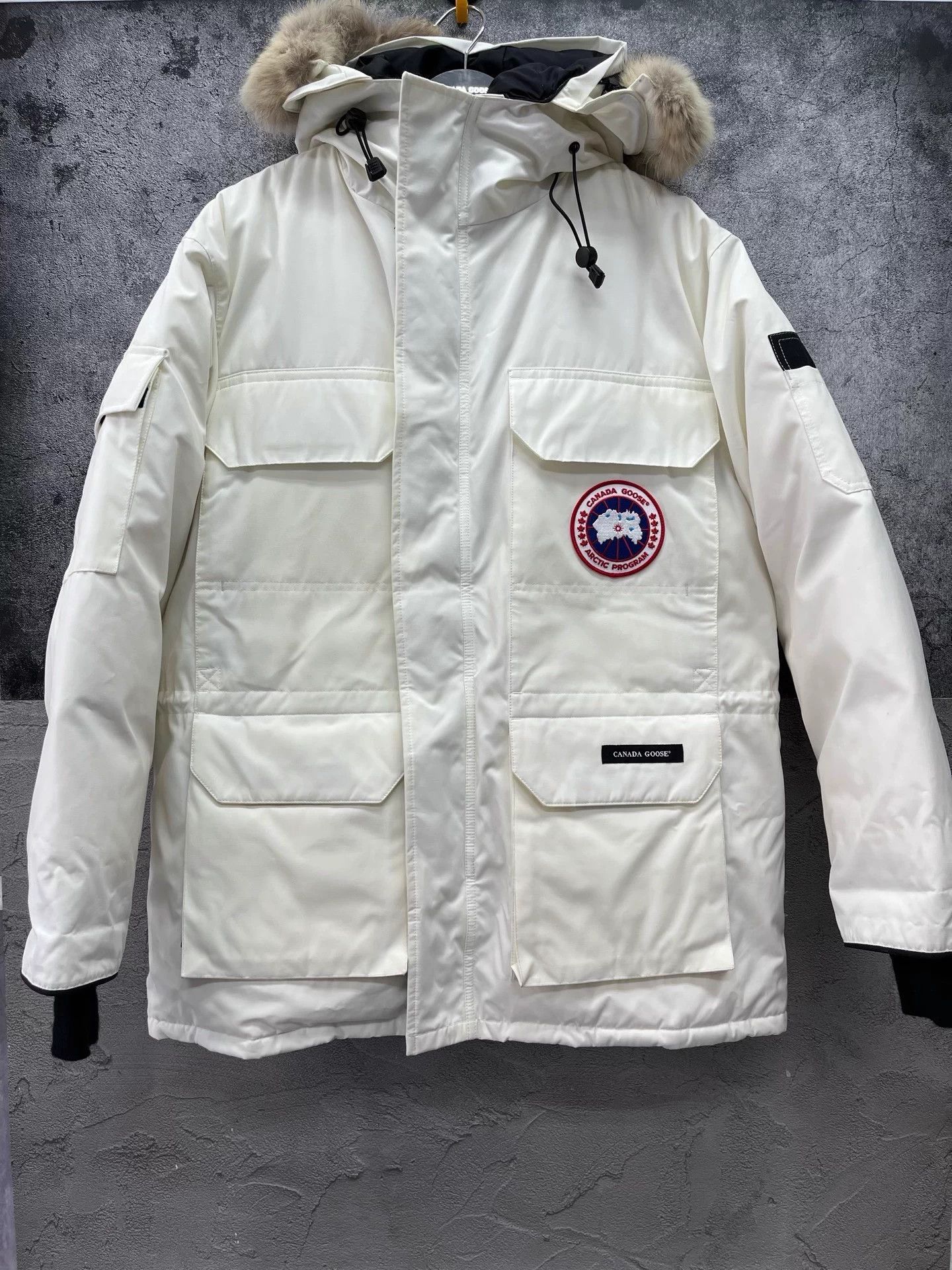 Canada Goose Canada Goose Expedition Parka L 99 New Worn Once Size US L / EU 52-54 / 3 - 1 Thumbnail