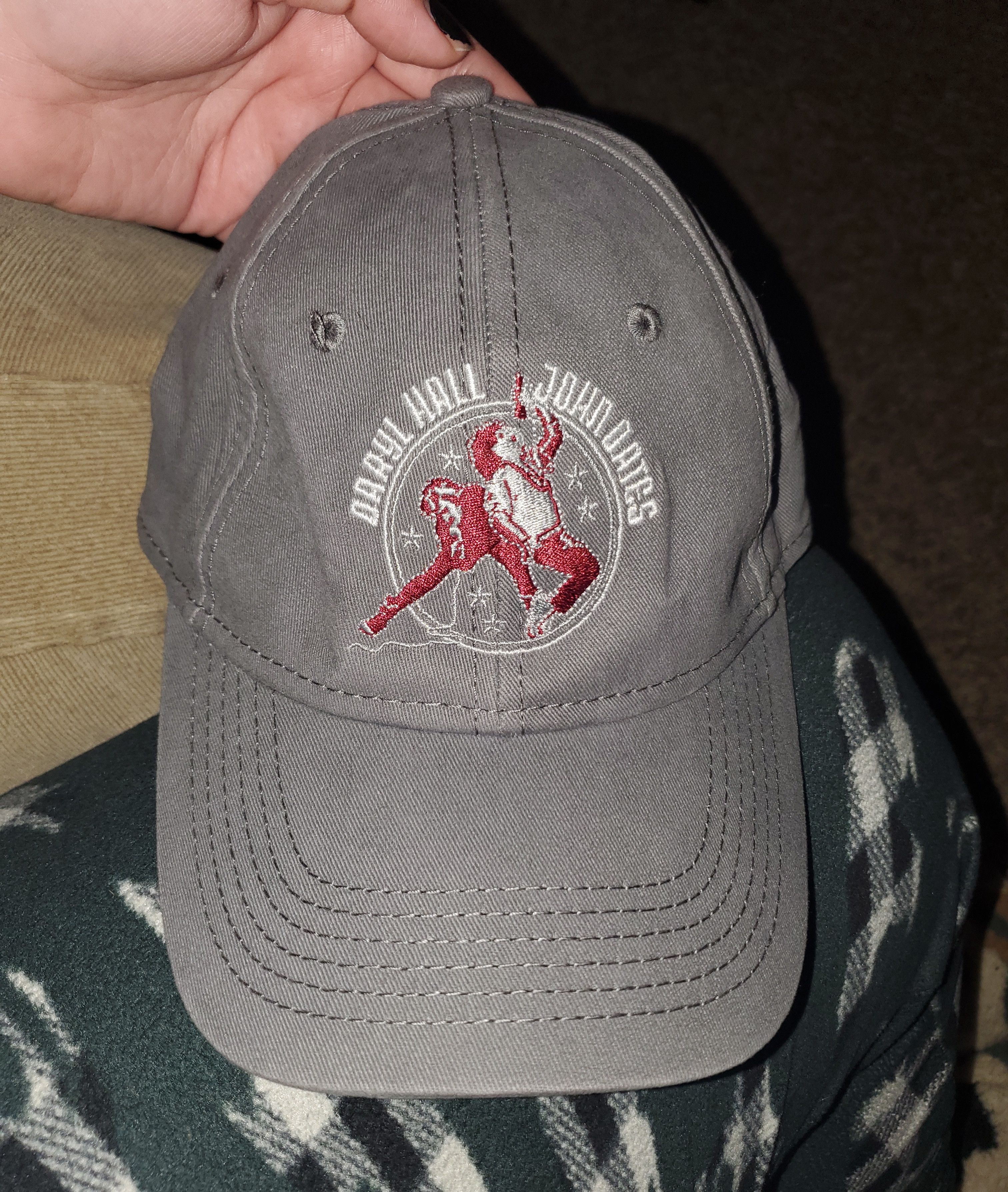 Other Embroidered gray Hall & Oates tour hat Size ONE SIZE - 1 Thumbnail