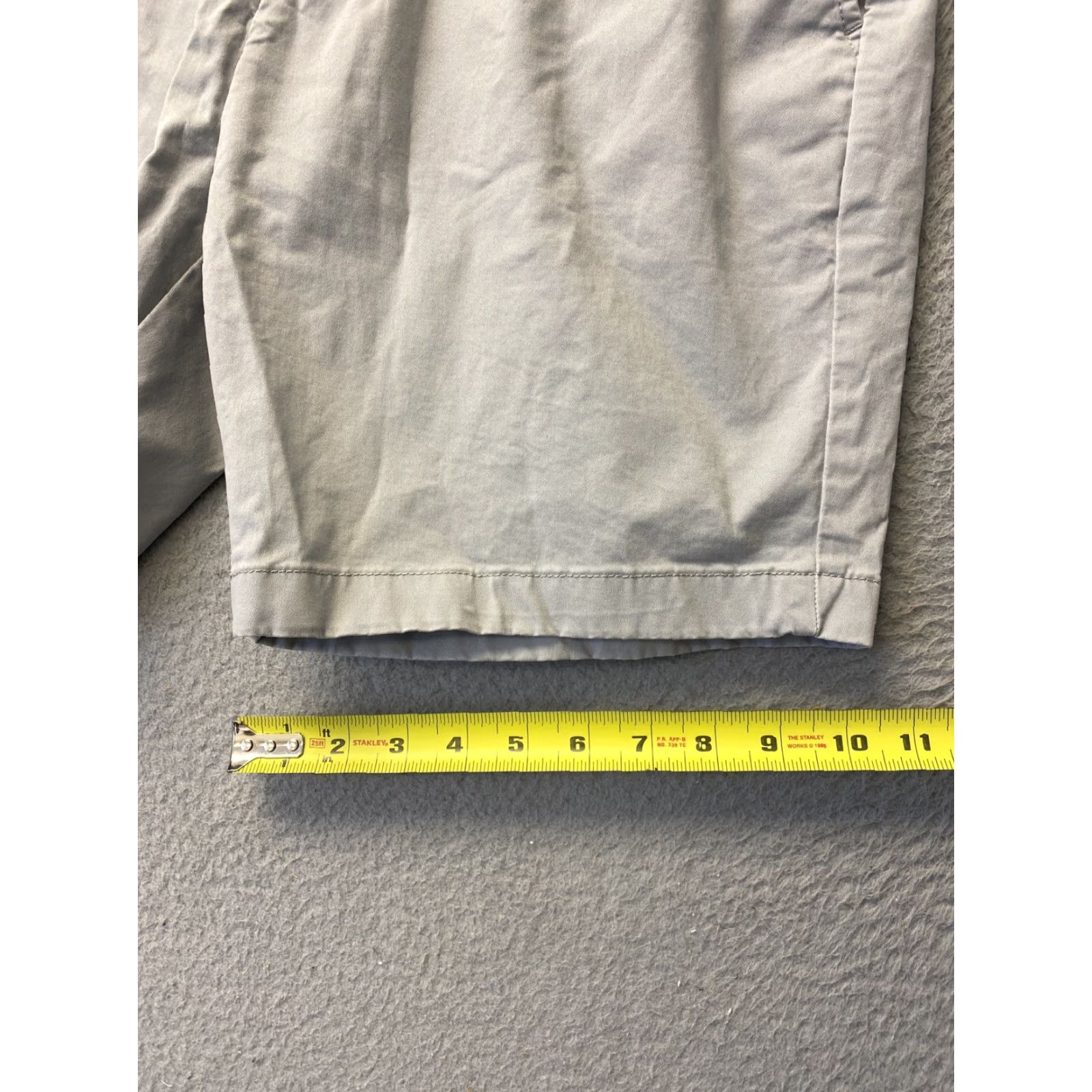 Tommy Hilfiger Tommy Hilfiger Shorts Mens 32 Bermuda Gray Flat Front Golf Rugby /96-51 Regular Size 32 Bermuda Gray Front Flat Knit? Size US 32 / EU 48 - 5 Thumbnail
