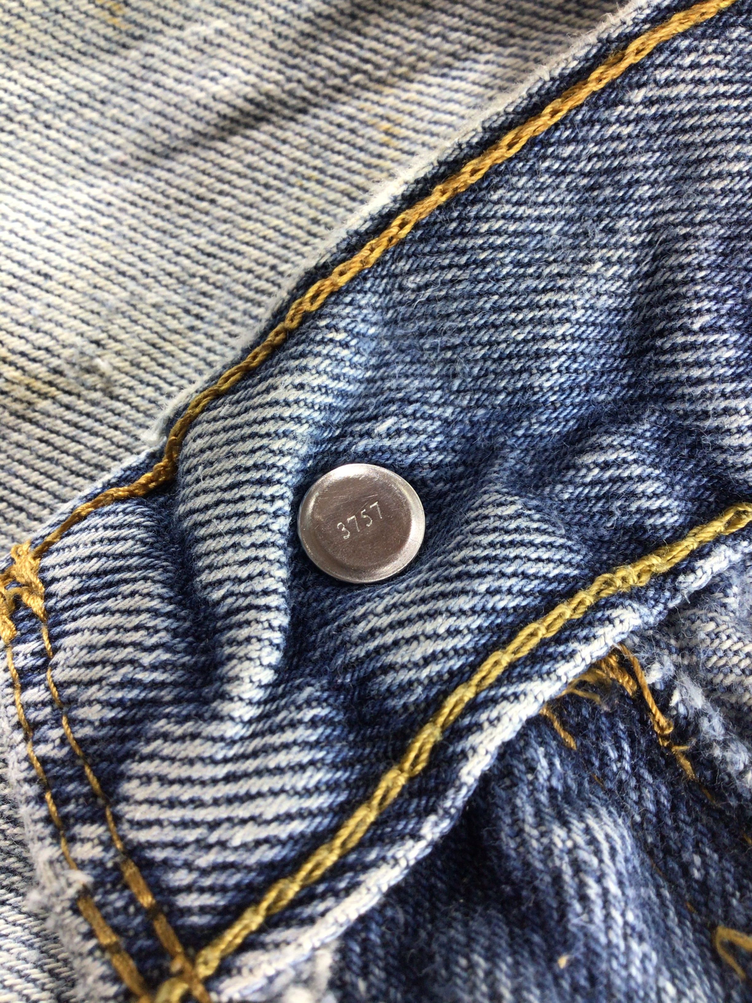 Levi's Vintage Levis 505 Jeans Faded Light Wash -J494 Size US 36 / EU 52 - 9 Thumbnail