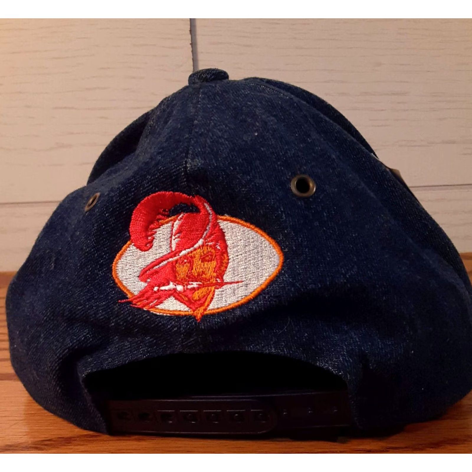 Vintage VINTAGE Tampa Bay Buccaneers Hat Baseball Cap Suede Knit Adjustable Brown&Blue NWT Men) Size US 35 - 4 Thumbnail
