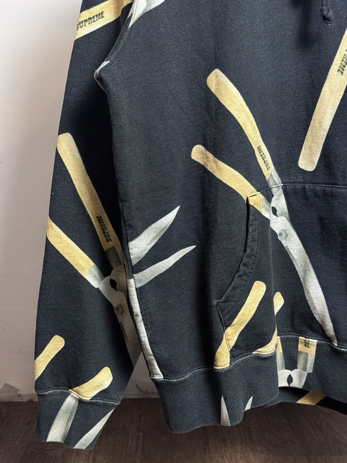 Supreme Supreme Shears Hooded Sweatshirt. Size US M / EU 48-50 / 2 - 5 Thumbnail