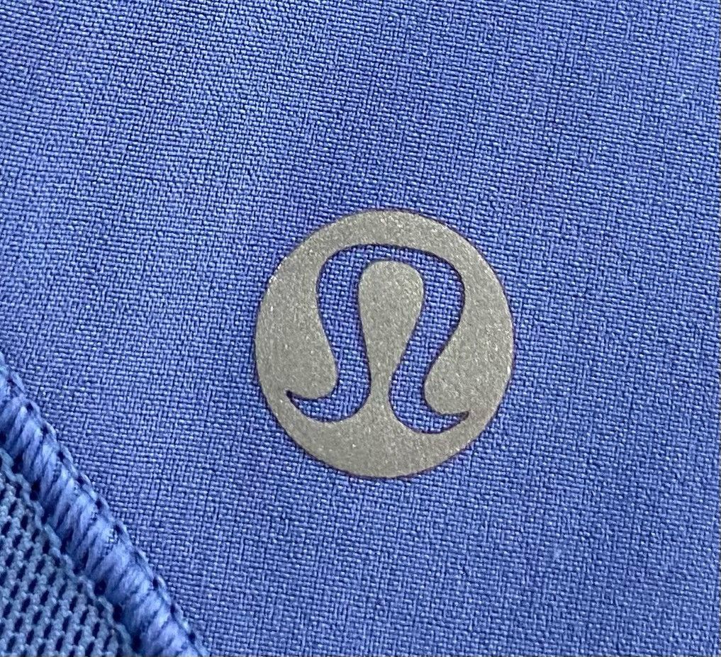 Lululemon Lululemon Hotty Hot High-Rise 2” Wild Indigo Lined Shorts 4 Size 28" / US 6 / IT 42 - 6 Thumbnail