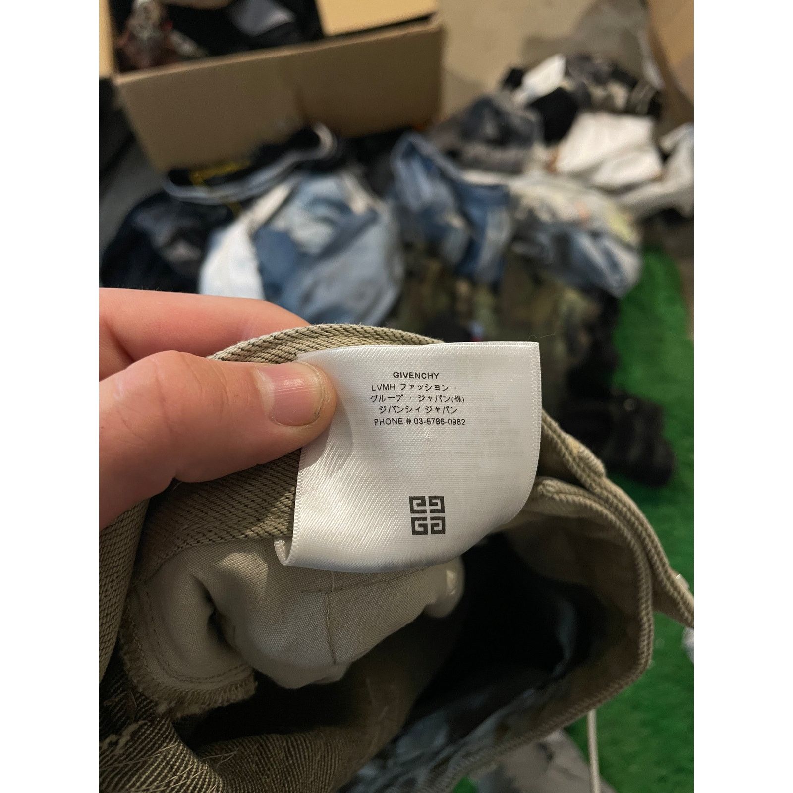 Givenchy Givenchy Distressed Ribbed Jeans New With Tags 32 Size US 32 / EU 48 - 7 Thumbnail