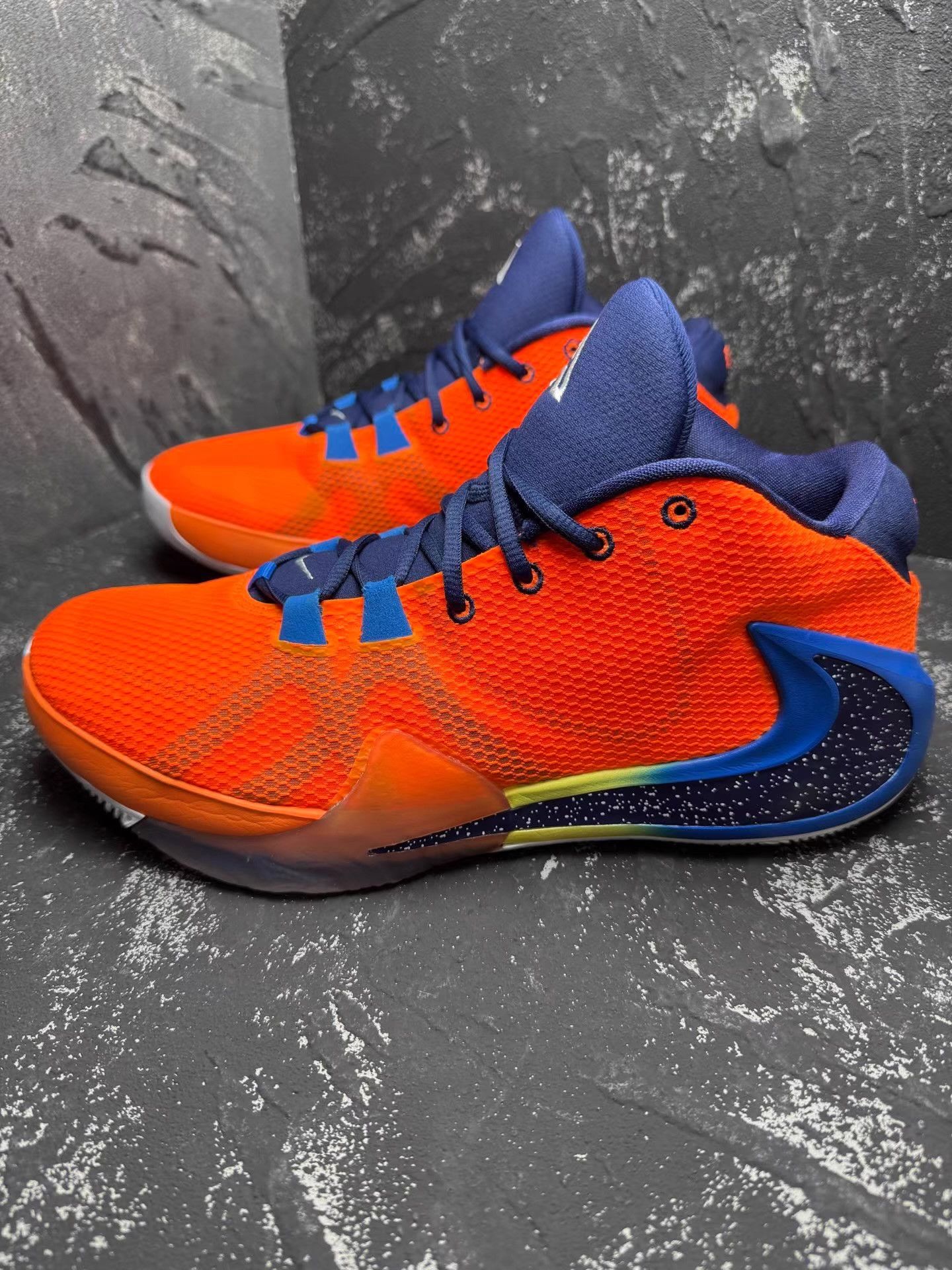 Nike Nike Zoom Freak 1 Blue Orange Q10 Size US 10.5 / EU 43-44 - 2 Thumbnail