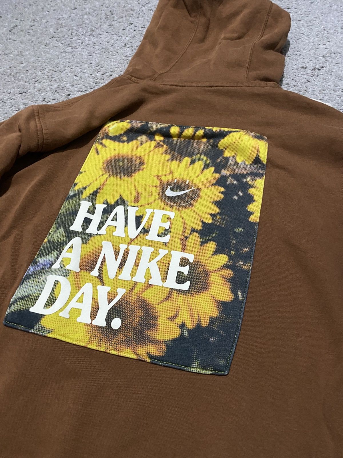 Nike Nike French Terry Hoodie Have a Nike Day M Pecan y2k Size US M / EU 48-50 / 2 - 19 Thumbnail
