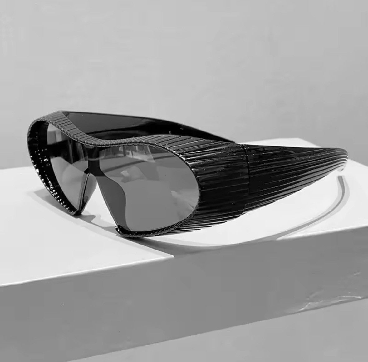 Other Popular Stripe Big Frame Shades Size ONE SIZE - 1 Thumbnail