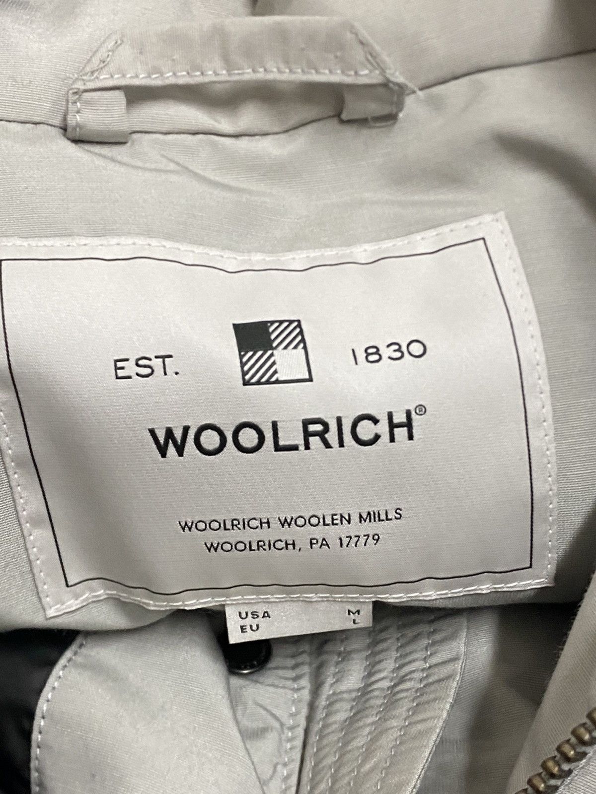 Other Woolrich Gale Parka Jacket, size M, gray, new with tags. Size US M / EU 48-50 / 2 - 11 Thumbnail
