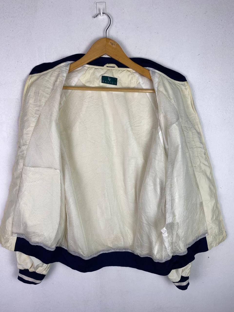 Japanese Brand ly basics nylon full zip bomber style jacket Size US L / EU 52-54 / 3 - 7 Thumbnail