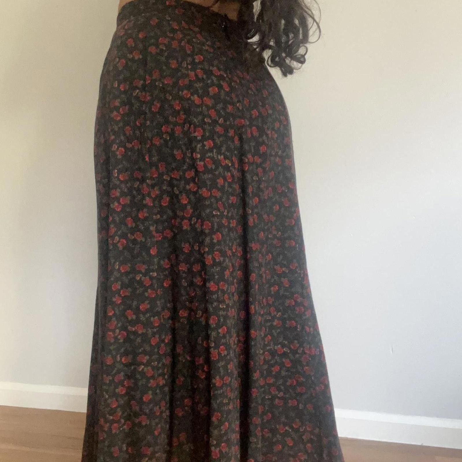 Other Black and red floral midi skirt Size 26" / US 2 / IT 38 - 4 Thumbnail