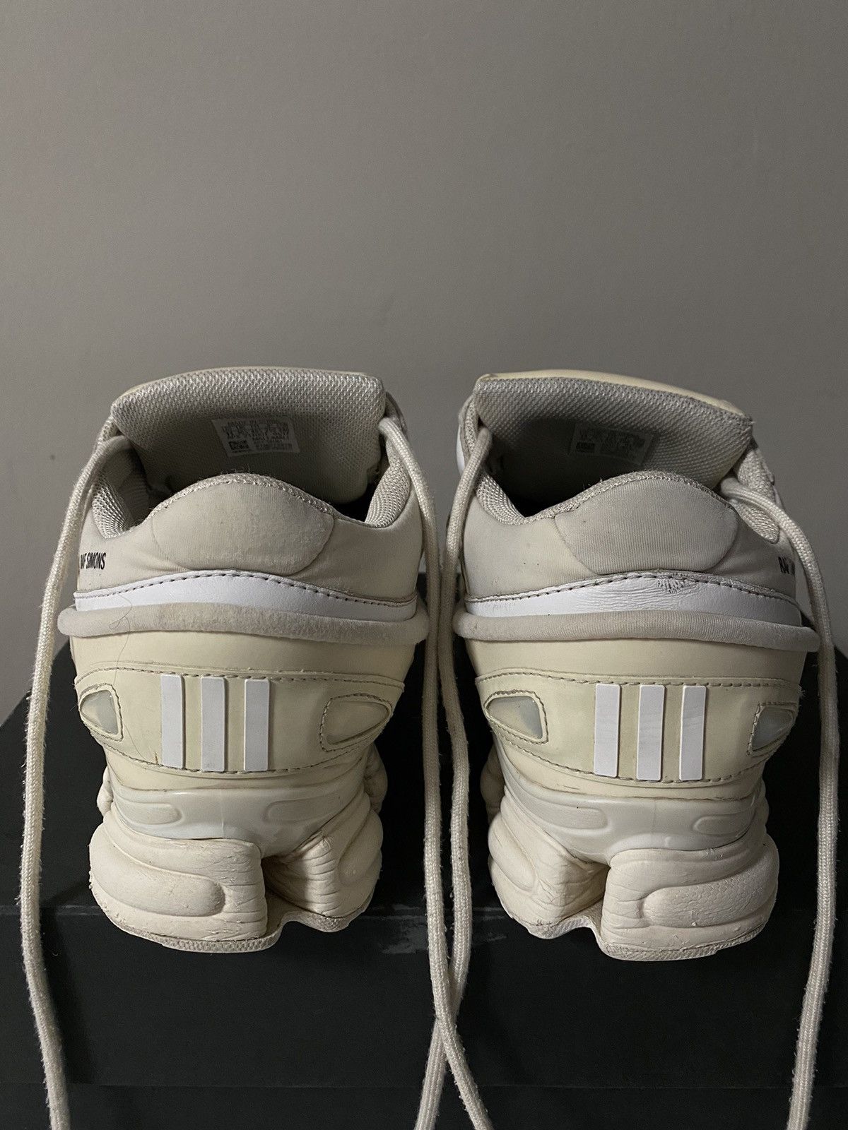 Adidas × Raf Simons ADIDAS x RAF SIMONS Ozweego Bunny Size US 11 / EU 44 - 6 Thumbnail