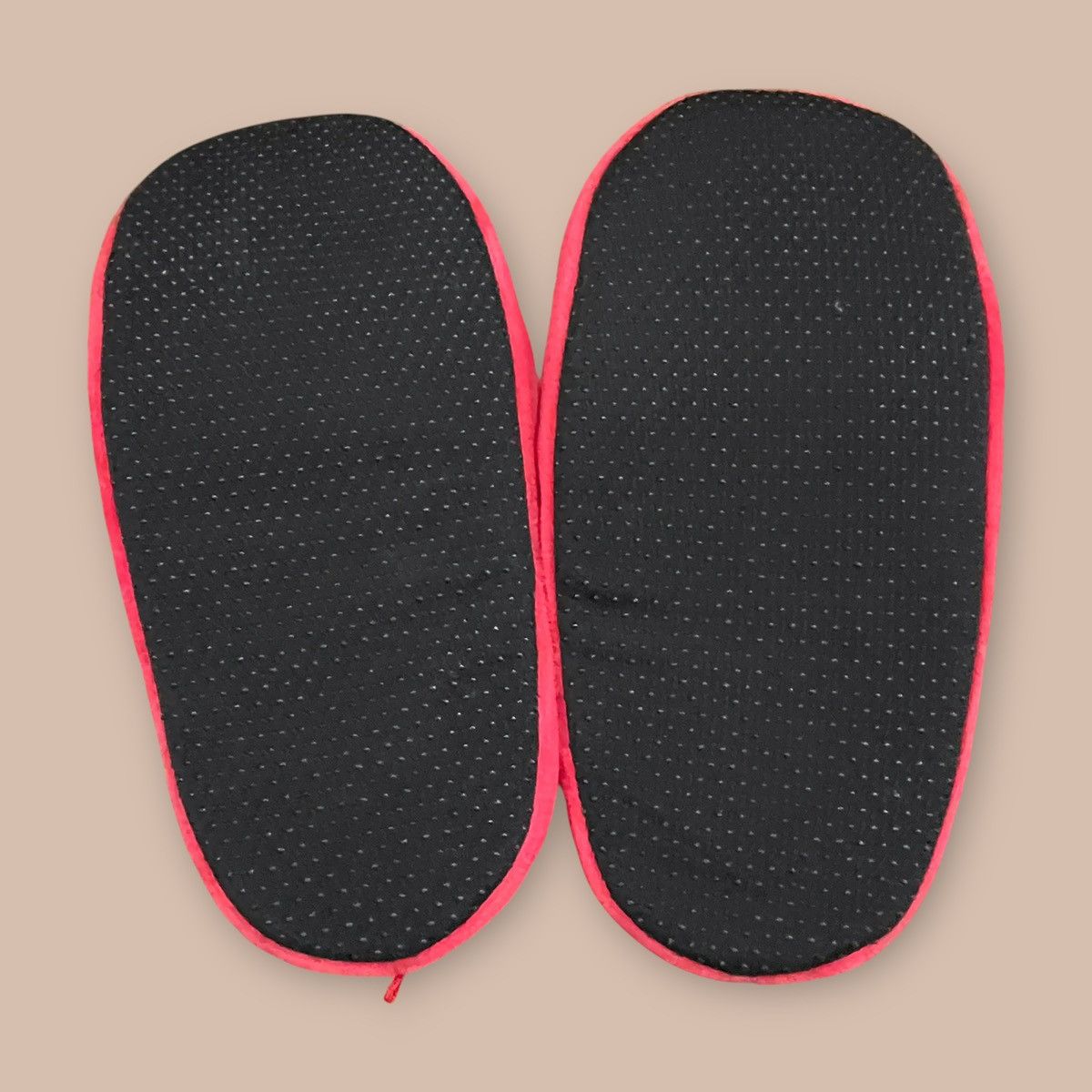 Anime 2018 Hello Kitty Bighead Slippers Size US 7.5 / EU 40-41 - 8 Thumbnail