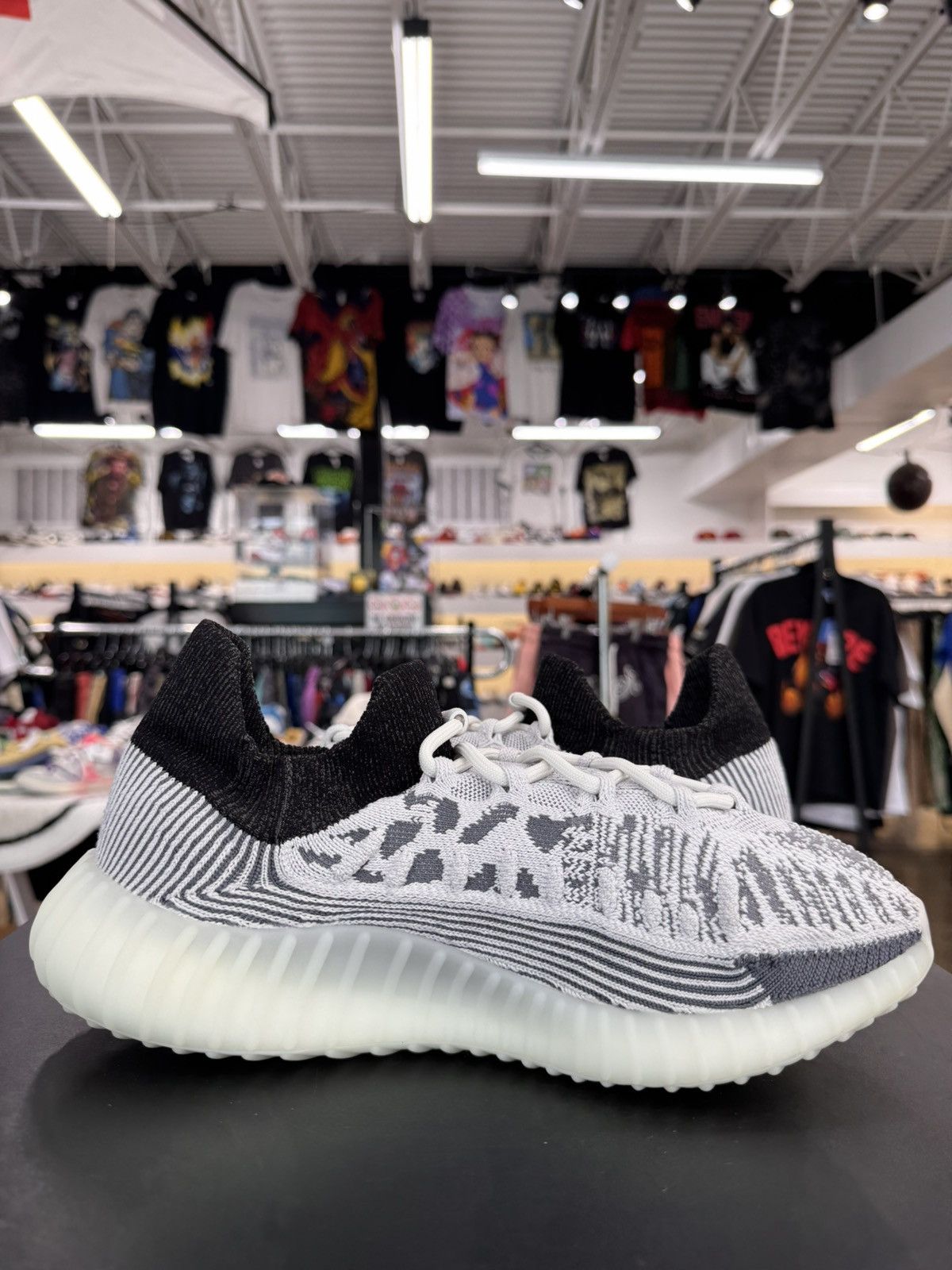 Yeezy Yeezy 350 V2 CMPCT Slate Panda Size 9 (2023) Size US 9 / EU 42 - 3 Thumbnail