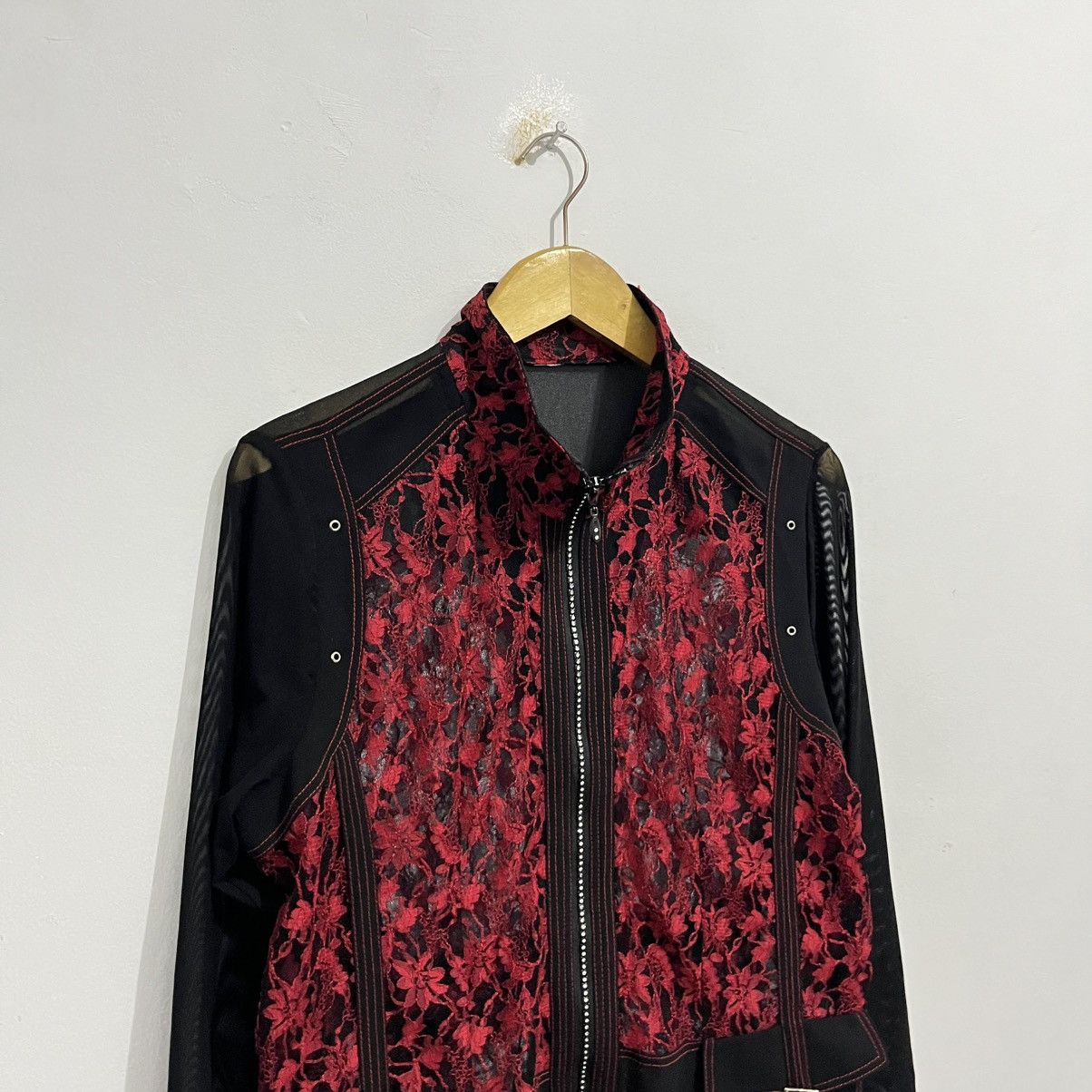 Japanese Brand Red Floral Lace & Mesh Paneled Gothic Emo Style ZipUp Jacket Size M / US 6-8 / IT 42-44 - 3 Thumbnail