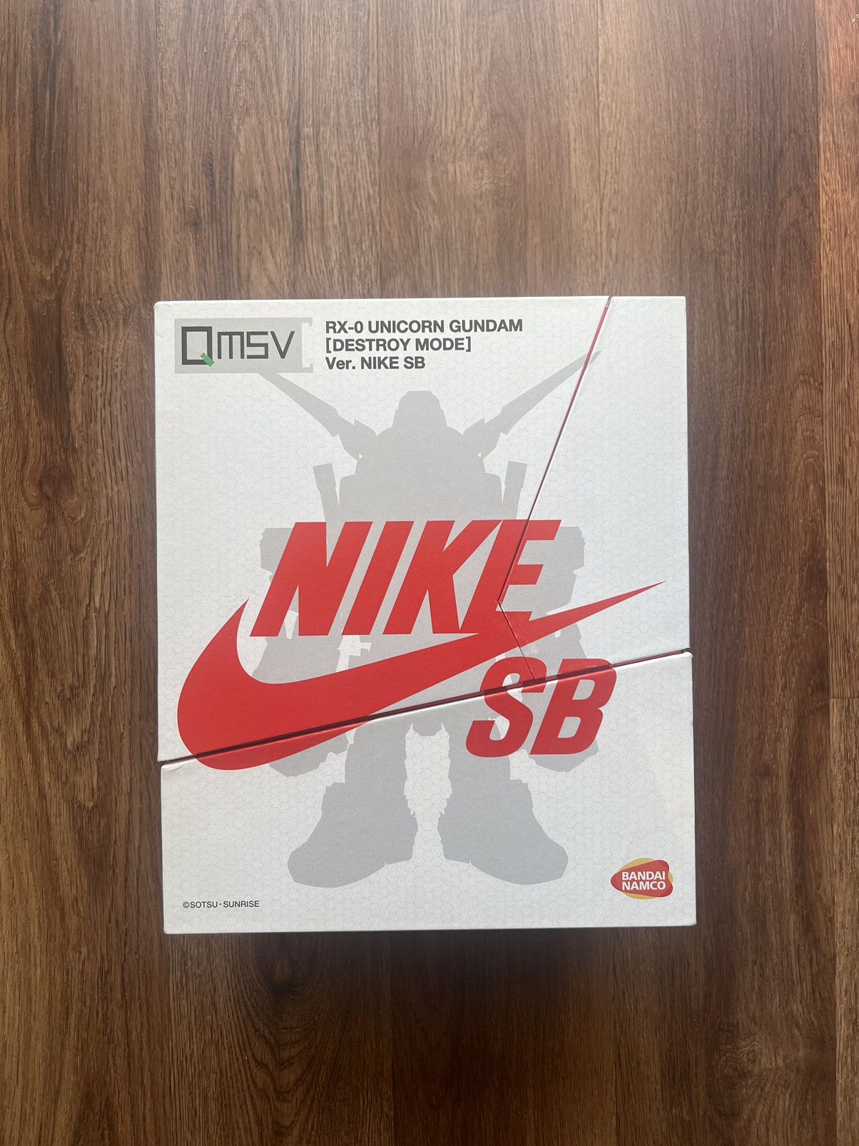 Nike Bandai Gundam x Nike SB Unicorn QMXV RX-0 Action Figure Size ONE SIZE - 7 Thumbnail