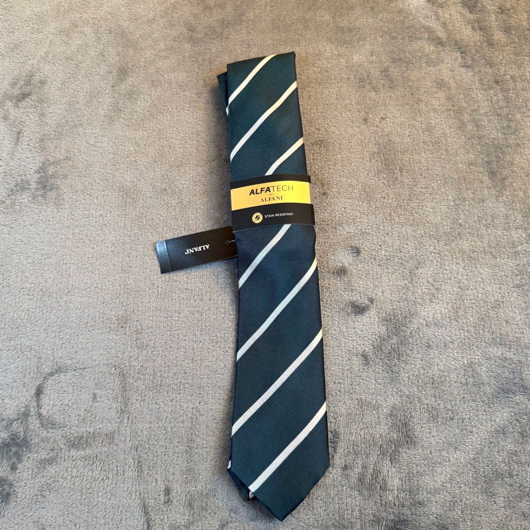 Alfani Alfani Tie Green White Stripe Alfatech Stain Resistant Polyester Mens NWT Size ONE SIZE - 2 Thumbnail