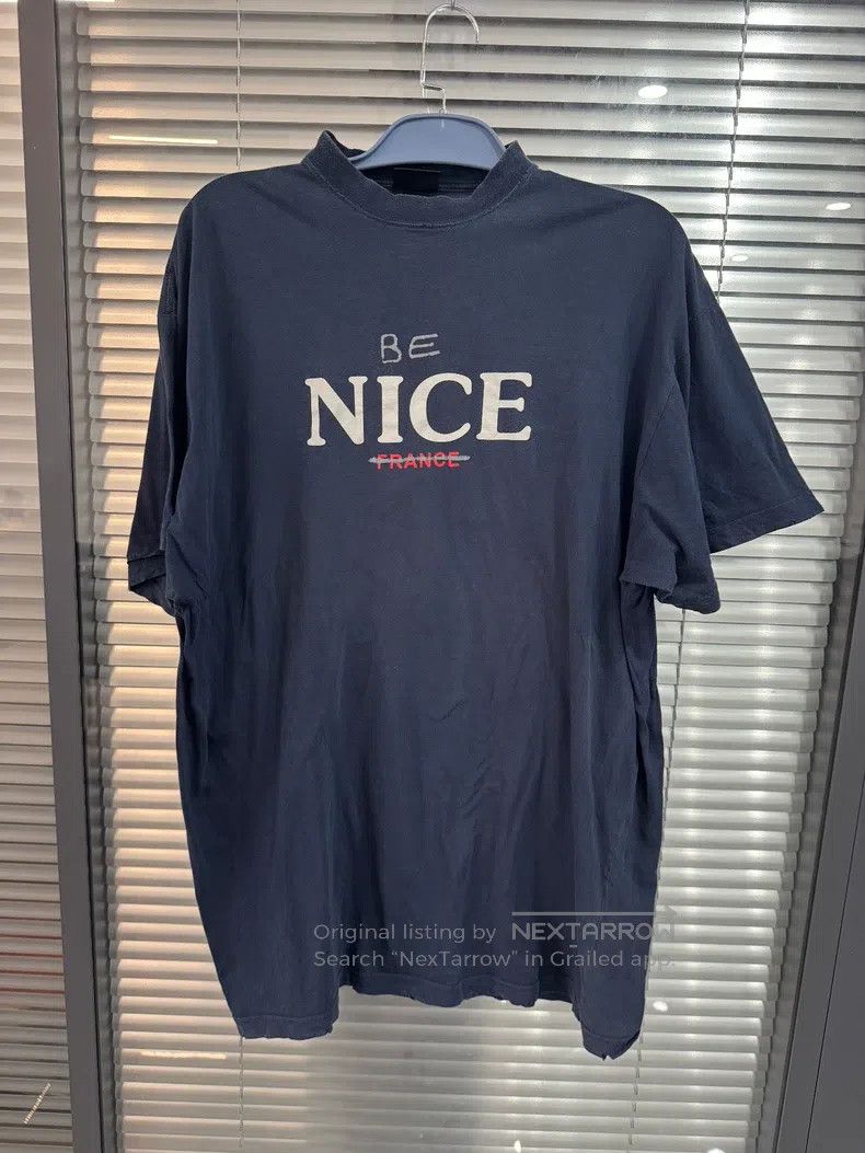 Balenciaga Balenciaga Short-sleeve T-shirt in navy blue Size US M / EU 48-50 / 2 - 1 Thumbnail