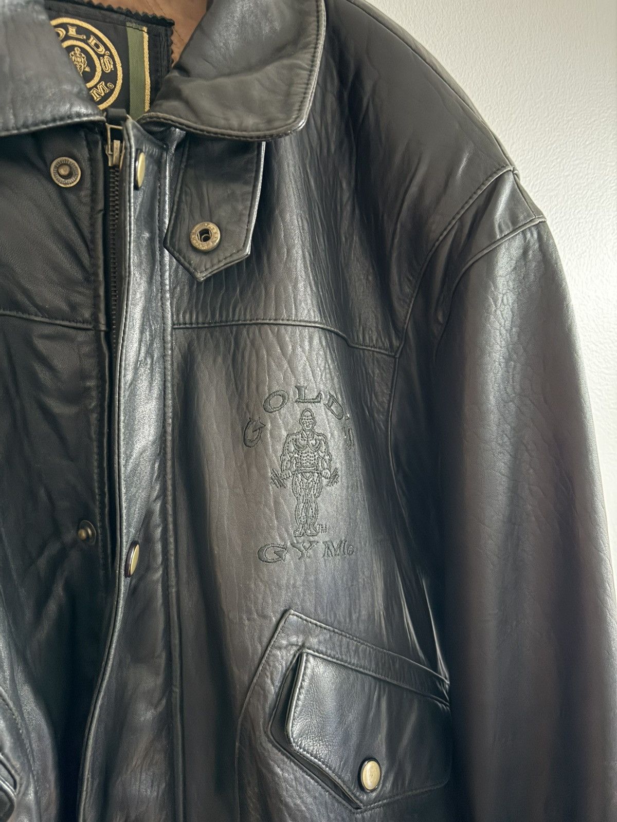 Vintage *RARE* GOLD’S GYM 90s BOMBER LEATHER JACKET BODYBUILDING Size US L / EU 52-54 / 3 - 3 Thumbnail
