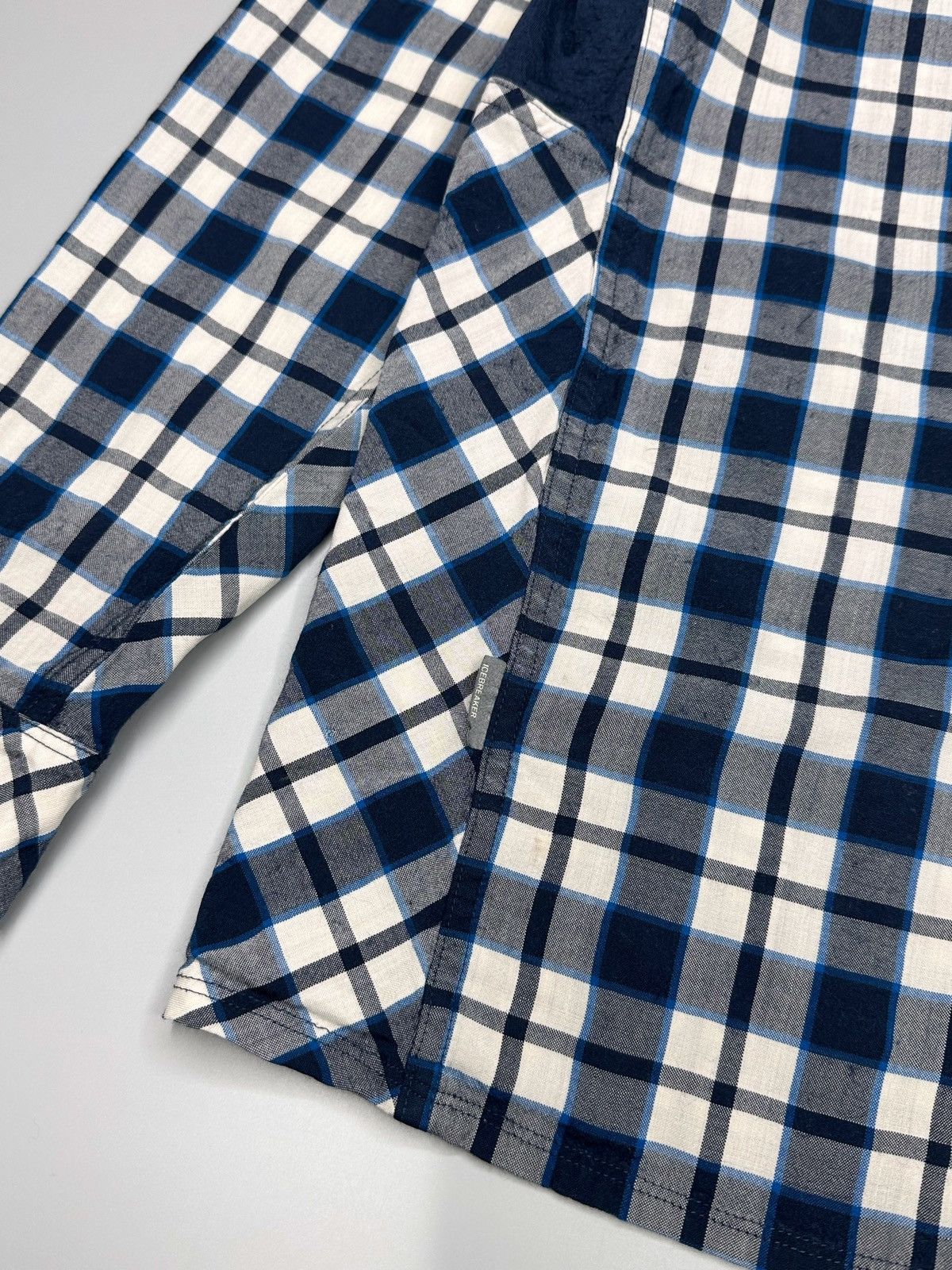 Icebreaker Icebreaker Wool Button Up Shirt Outdoor Size US L / EU 52-54 / 3 - 4 Thumbnail