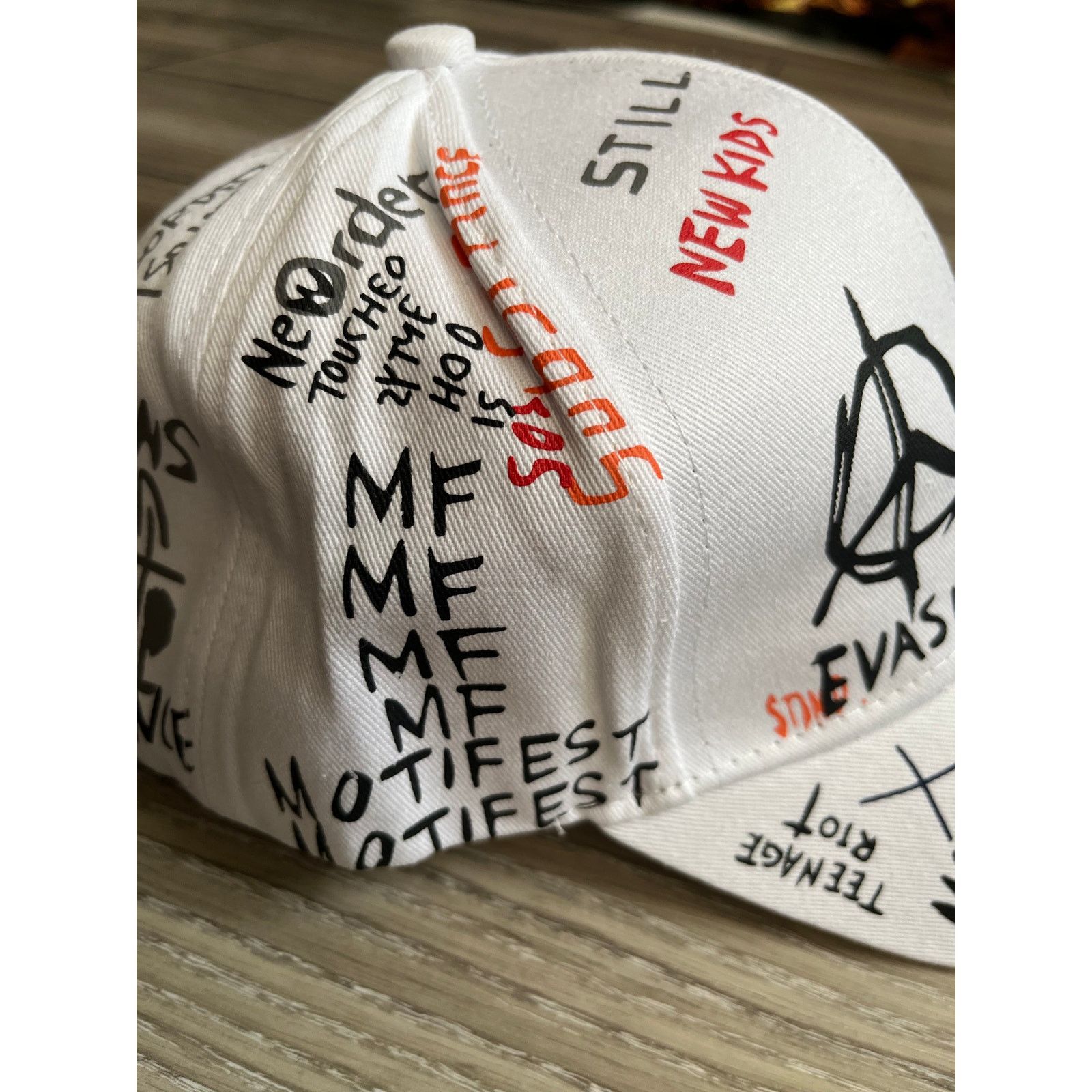Punk and Yo Men white PUNK writing Graffiti Size ONE SIZE - 14 Thumbnail