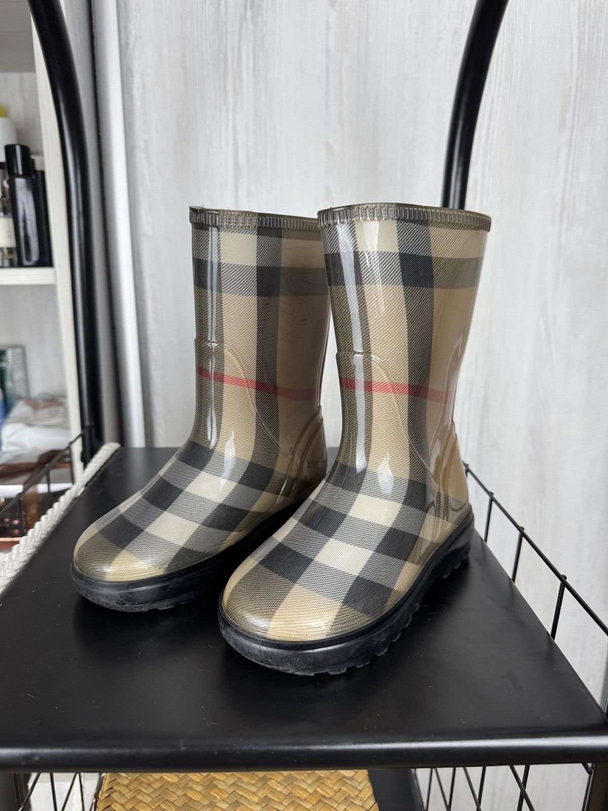 Burberry Burberry Kids Toddler Nova Check Rubber Rain boots size 28 Size US 10 / IT 40 - 7 Thumbnail