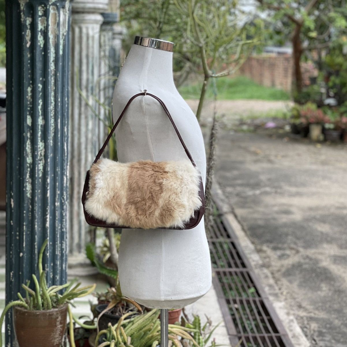 Leather × Vintage Vintage Aprilea Leather & Fur Hanbag Size ONE SIZE - 1 Thumbnail