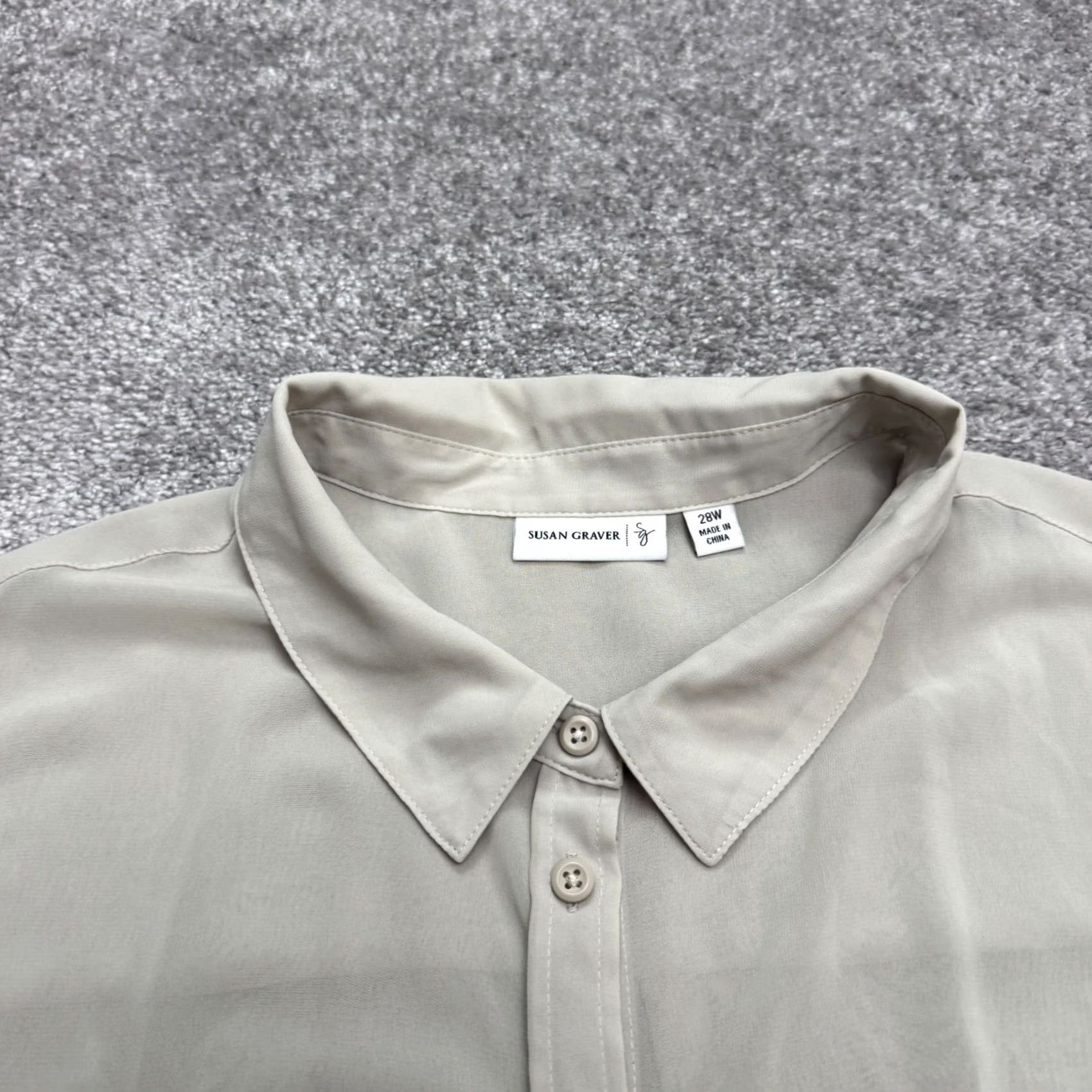 Vintage VINTAGE: Susan Graver Shirt Womens Plus 28W Long Sleeve Button-Up Tunic Pockets Beige Size 4XL / US 24-26 - 4 Thumbnail