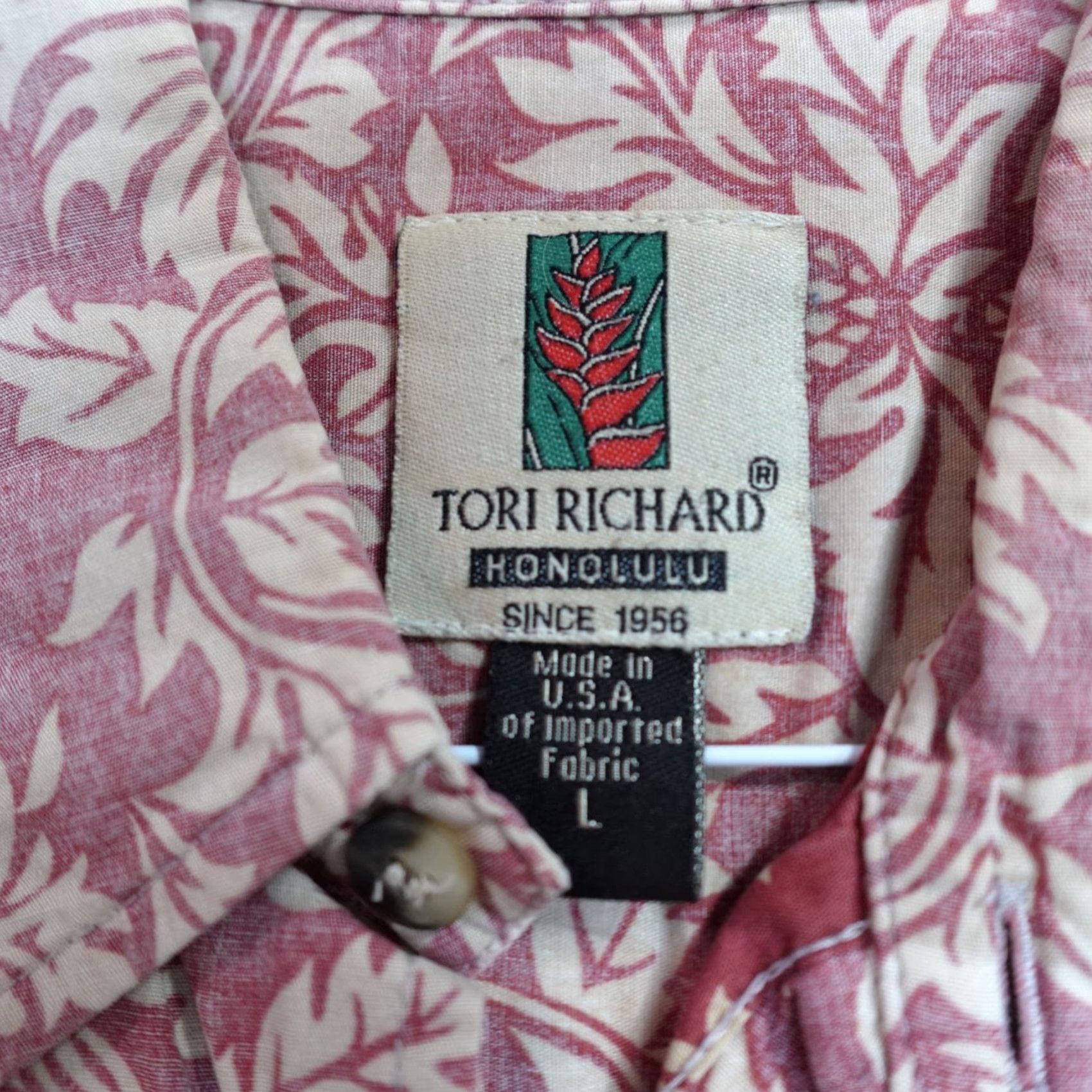 Tori Richard Tori Richard Shirt Large Red Beige Floral Reverse Print Hawaiian Made in USA Men L Beige Floral Reverse Print Shirt Size US L / EU 52-54 / 3 - 3 Thumbnail