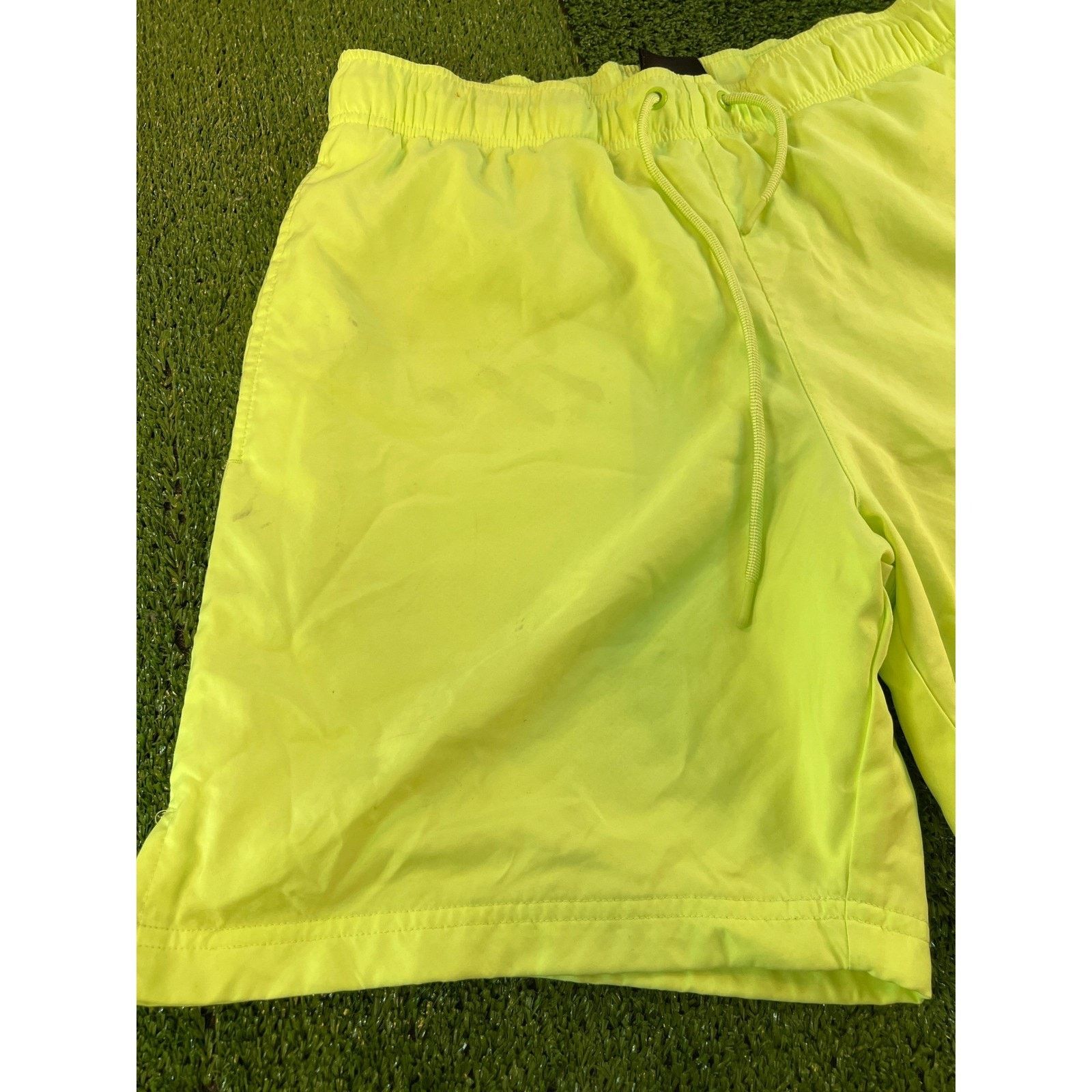 Jordan Brand Jordan Mens Neon Green Volt Athletic Basketball Shorts MD Size US 32 / EU 48 - 3 Thumbnail