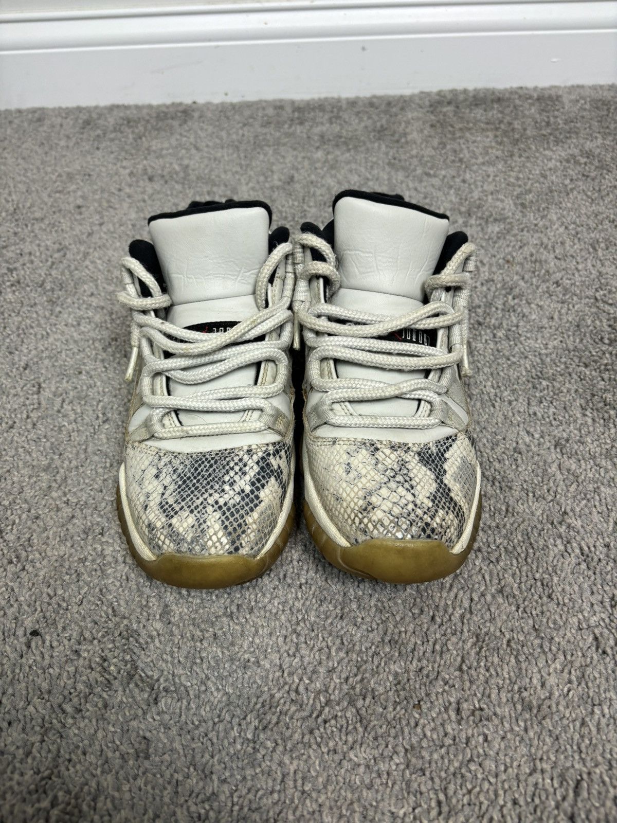 Jordan Brand Nike Air Jordan 11 XI Retro Low Light Bone Snakeskin sneaker Size US 6.5 / EU 39-40 - 10 Thumbnail