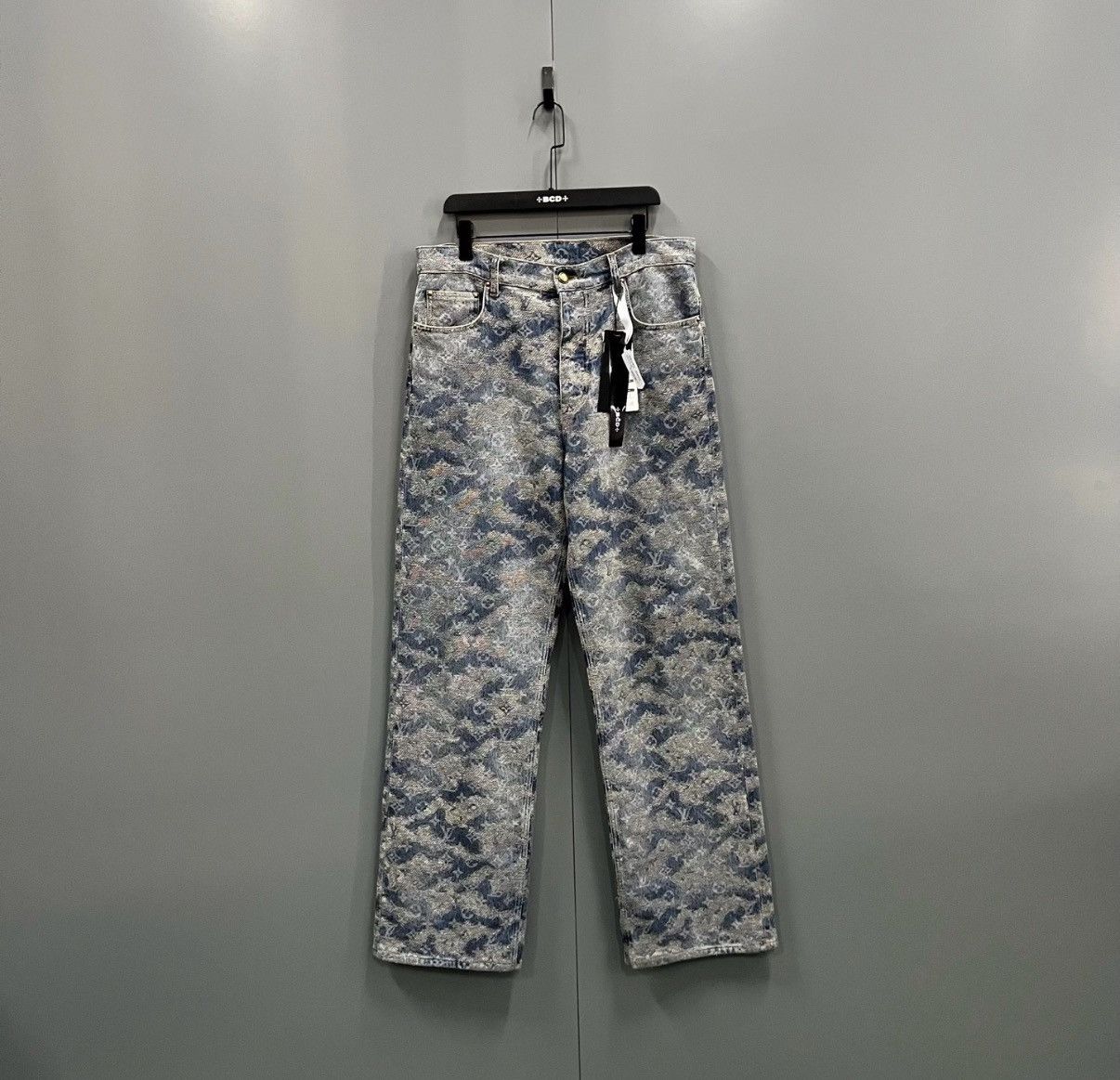 Louis Vuitton Louis Vuitton 26 Mixed-color Straight-leg Pants J41 Size US 32 / EU 48 - 1 Thumbnail
