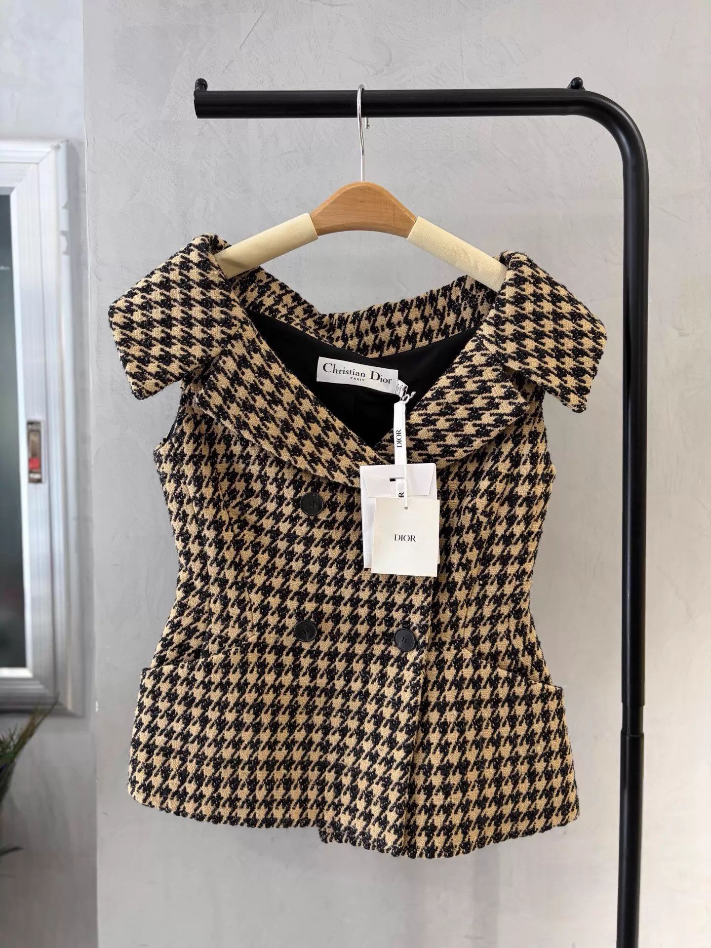 Dior Dior Runway Check Off-shoulder Fitted Sleeveless Top NWT 34 Size XS / US 0-2 / IT 36-38 - 1 Thumbnail