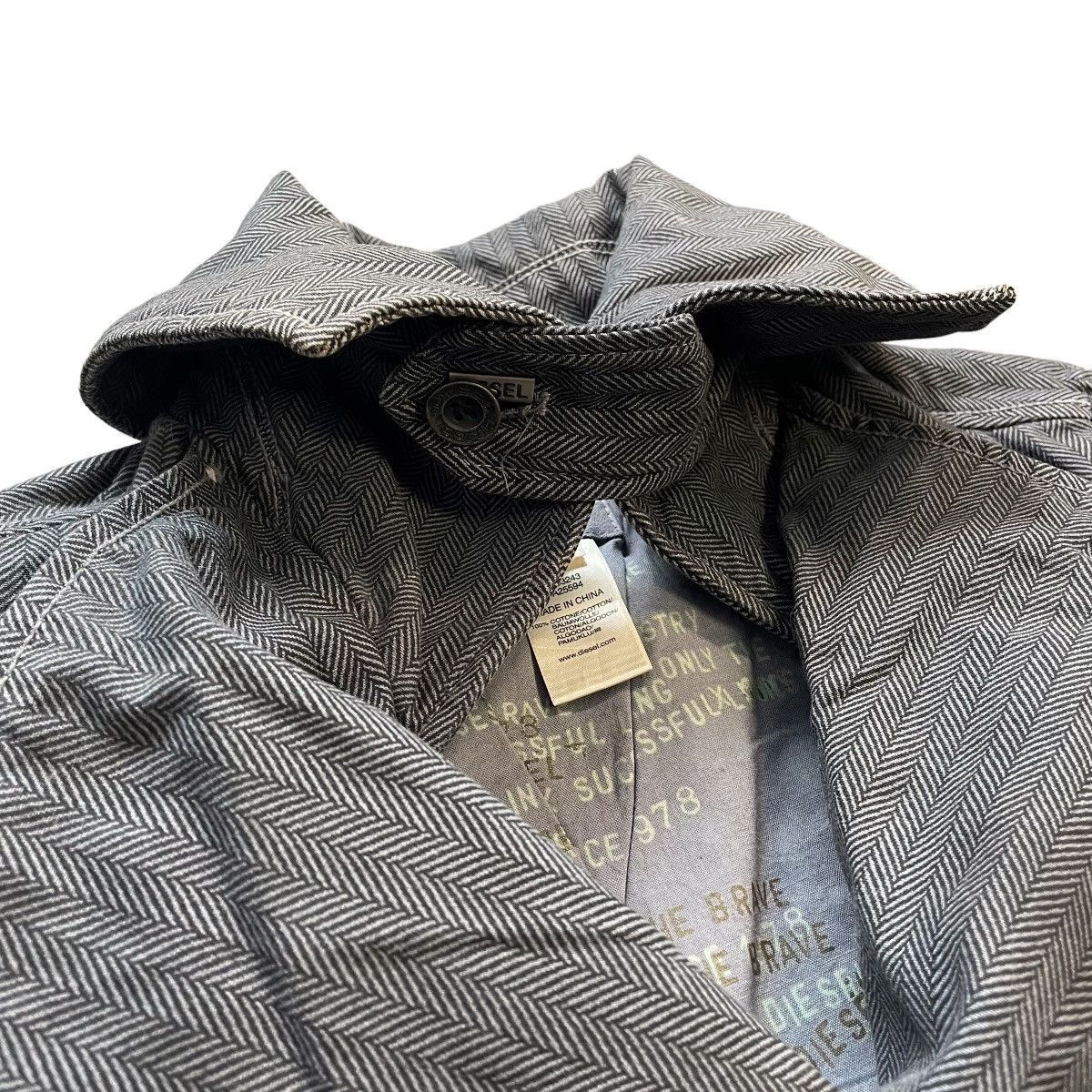 Diesel × Vintage VINTAGE Y2K DIESEL HERRINGBONE PEA COAT Size XS / US 0-2 / IT 36-38 - 8 Thumbnail
