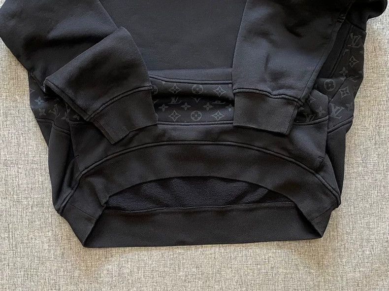 Louis Vuitton Louis Vuitton Black Hooded Sweatshirt for Men-2506 Size US L / EU 52-54 / 3 - 4 Thumbnail