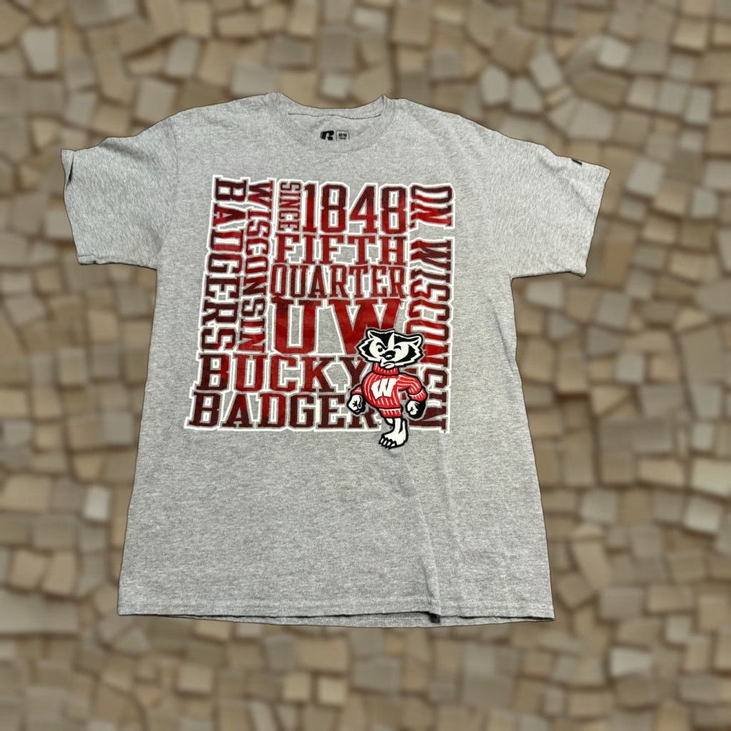 Vintage VINTAGE? Russell Shirts Men's Medium Gray Short Sleeve Crew Neck Wisconsin Badgers Shirt Size US M / EU 48-50 / 2 - 1 Thumbnail