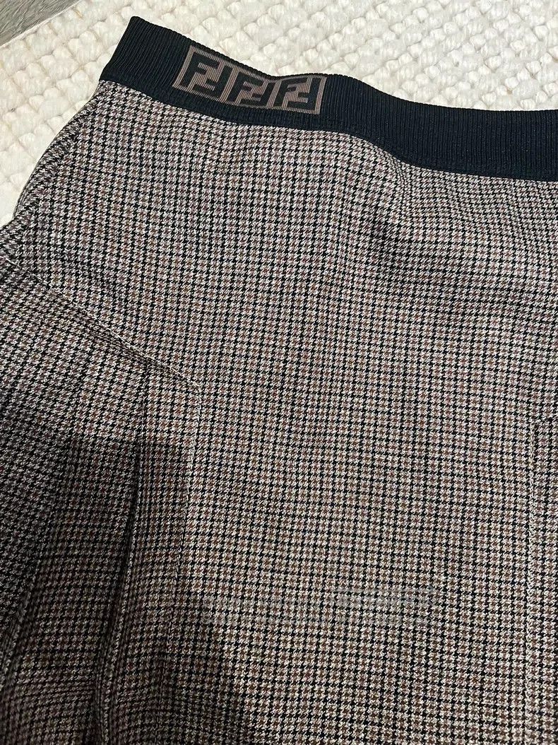 Fendi Fendi Long skirt Size 26" / US 2 / IT 38 - 2 Thumbnail
