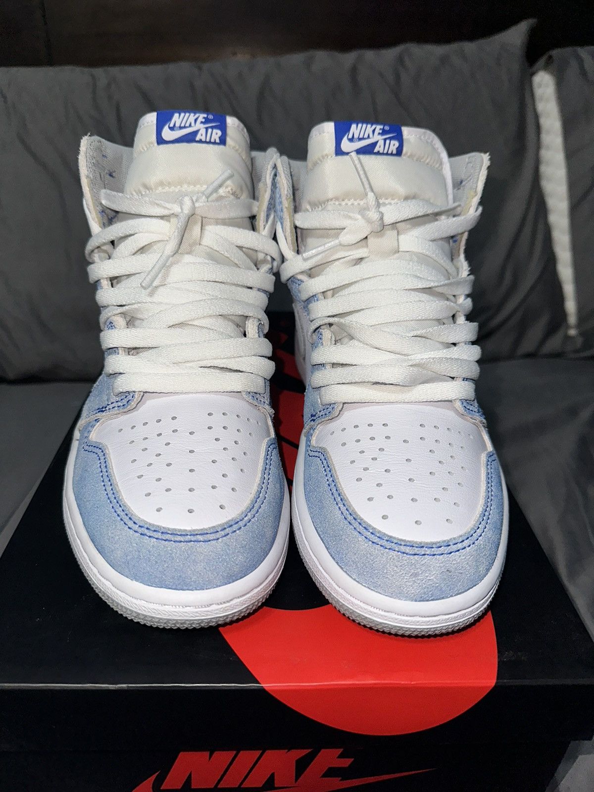 Jordan Brand × Nike Air Jordan 1 Hyper Royal 8.5 Size US 8.5 / EU 41-42 - 1 Thumbnail