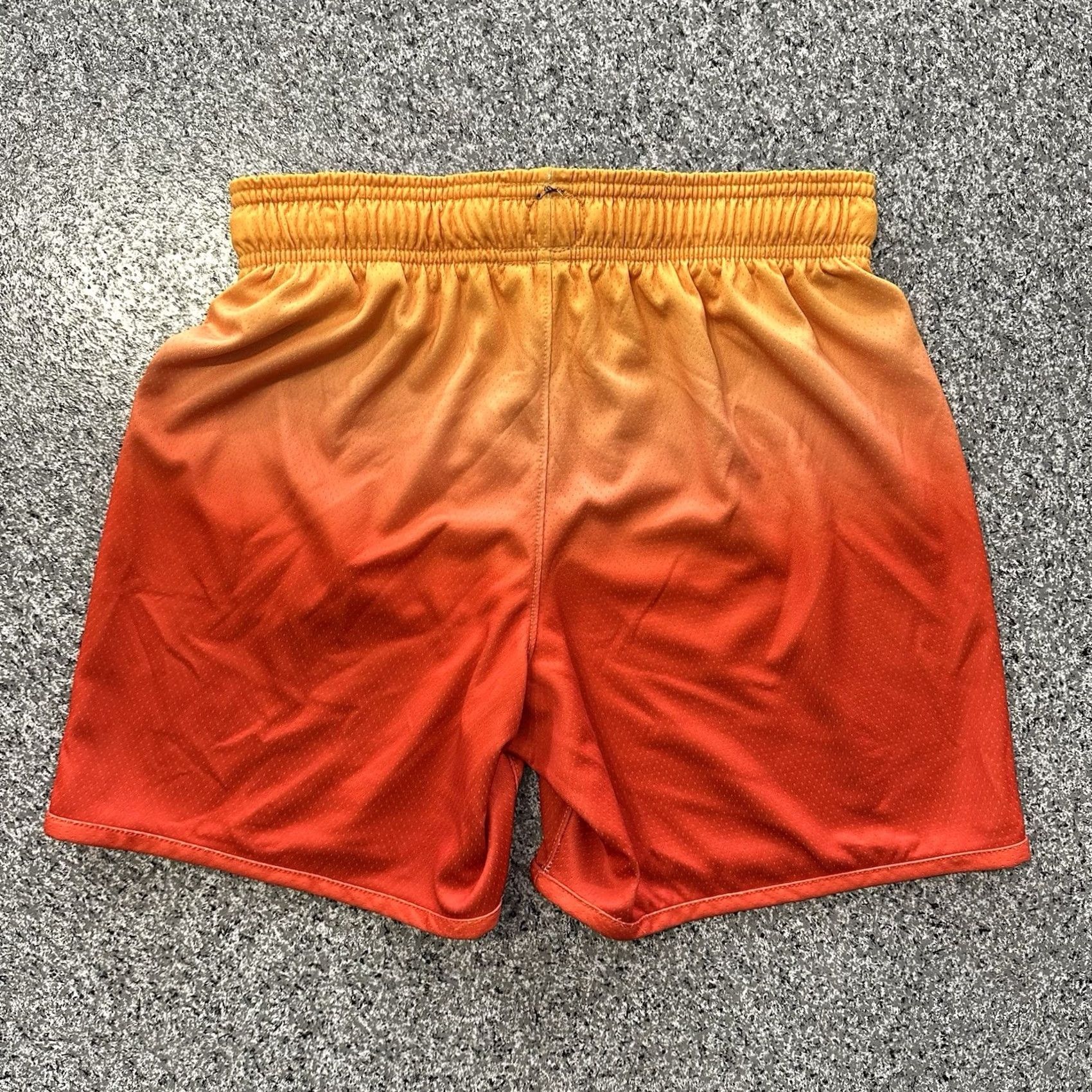 Under Armour Under Armour Basketball Shorts Womens S 5.5 Inseam Solid Orange Athletic Activewear Size 28" / US 6 / IT 42 - 4 Thumbnail