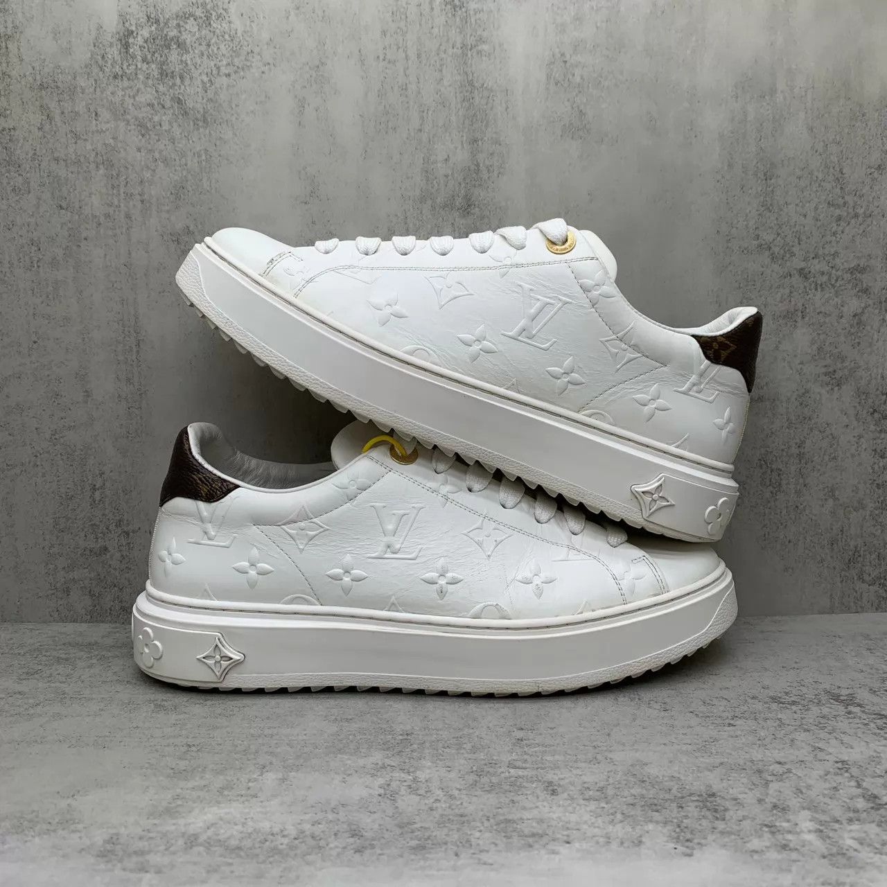 Louis Vuitton LV Time Out White Monogram Print Sneakers 39 95 New Size US 8.5 / IT 38.5 - 2 Thumbnail