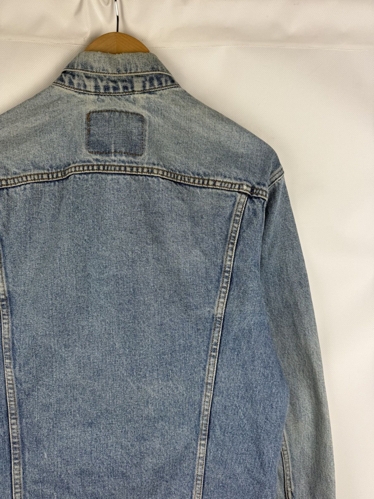 Levi's VTG 90s Levi’s Type 3 Light Blue Washed Denim Trucker Jacket Size US M / EU 48-50 / 2 - 16 Thumbnail