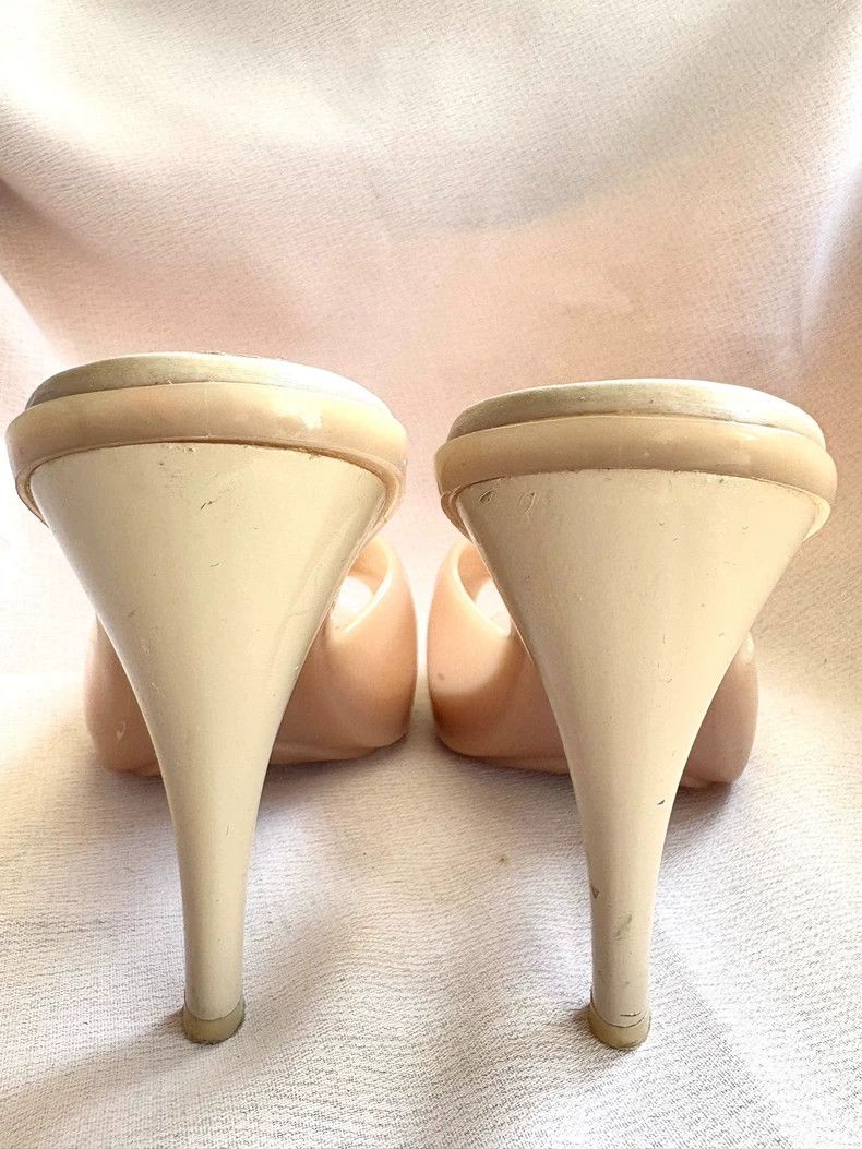Vivienne Westwood Vivienne Westwood Pink bow heels Size US 6.5 / IT 36.5 - 8 Thumbnail