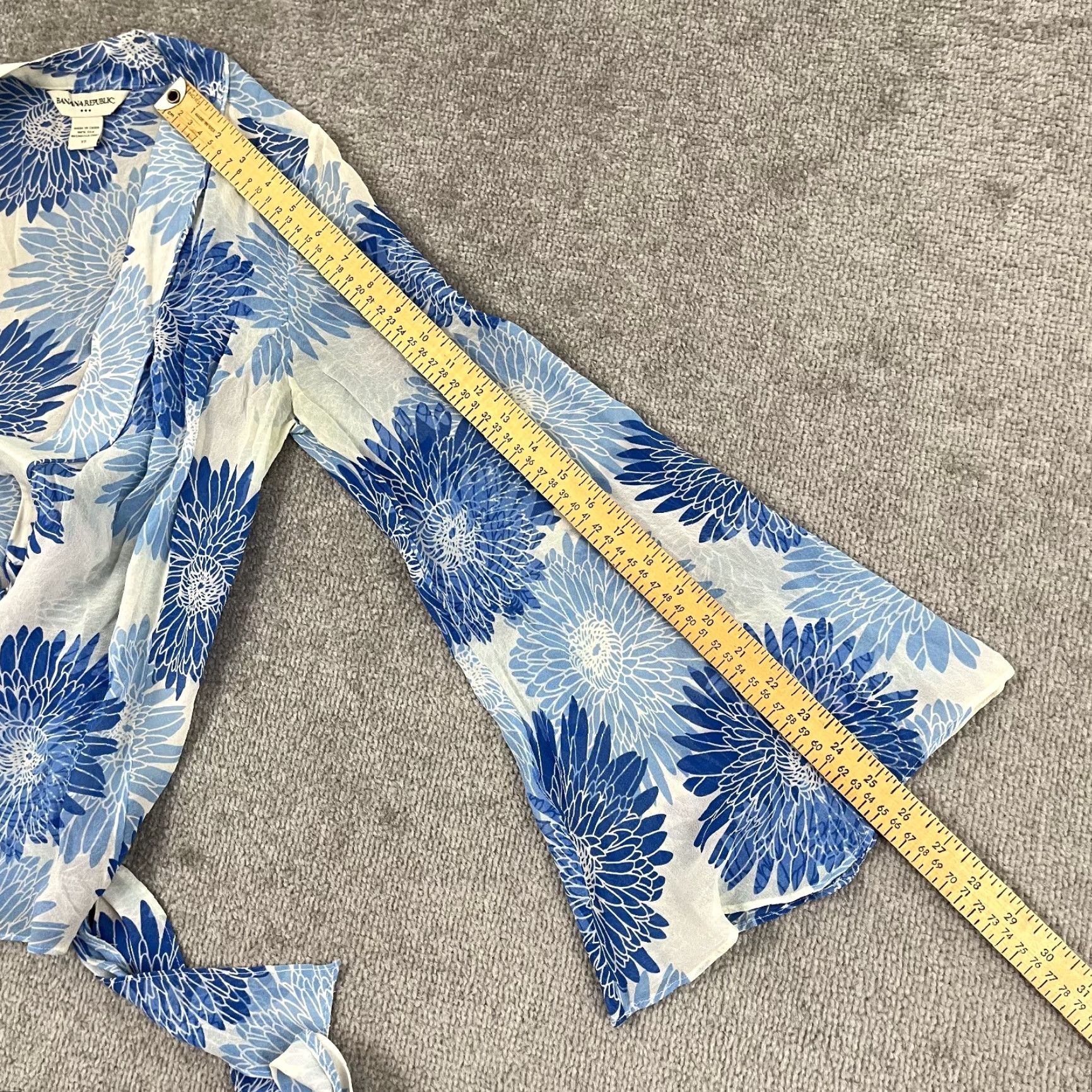 Banana Republic Banana Republic Blouse Womens XS Multicolor Floral Silk Sheer Tie Front Flared Sleeve Size XS / US 0-2 / IT 36-38 - 7 Thumbnail