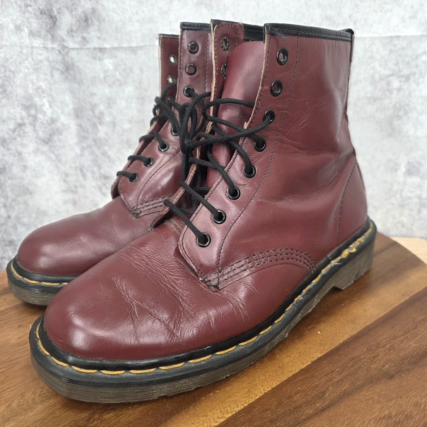 Dr. Martens VINTAGE Dr. Martens 1460 Boots Mens 9 Cherry Red Leather Moto Combat 8-Eye England Size US 9 / EU 42 - 5 Thumbnail