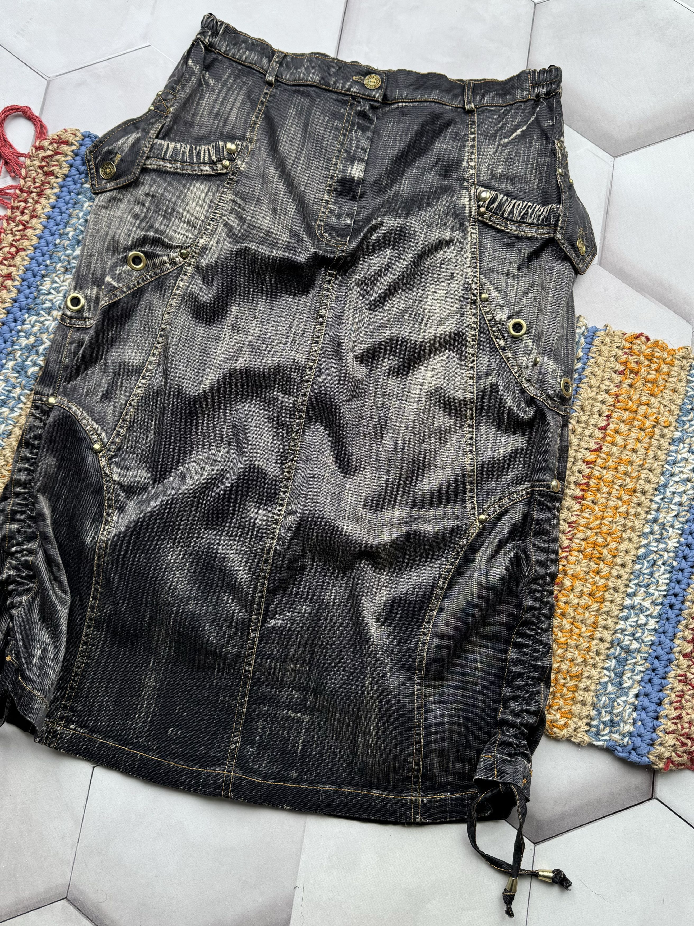 Japanese Brand Vintage Faded Skirt With Bondage (E4) Size 32" / US 10 / IT 46 - 3 Thumbnail