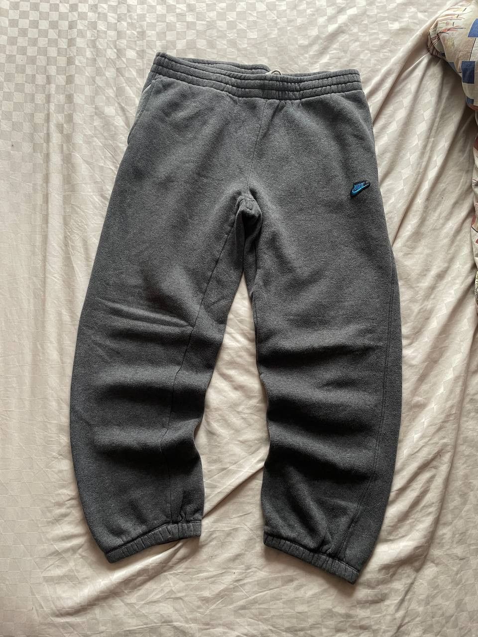 Nike Vintage Nike Sweatpants Mini Swoosh Wide Leg Baggy Drill Size US 33 - 1 Thumbnail